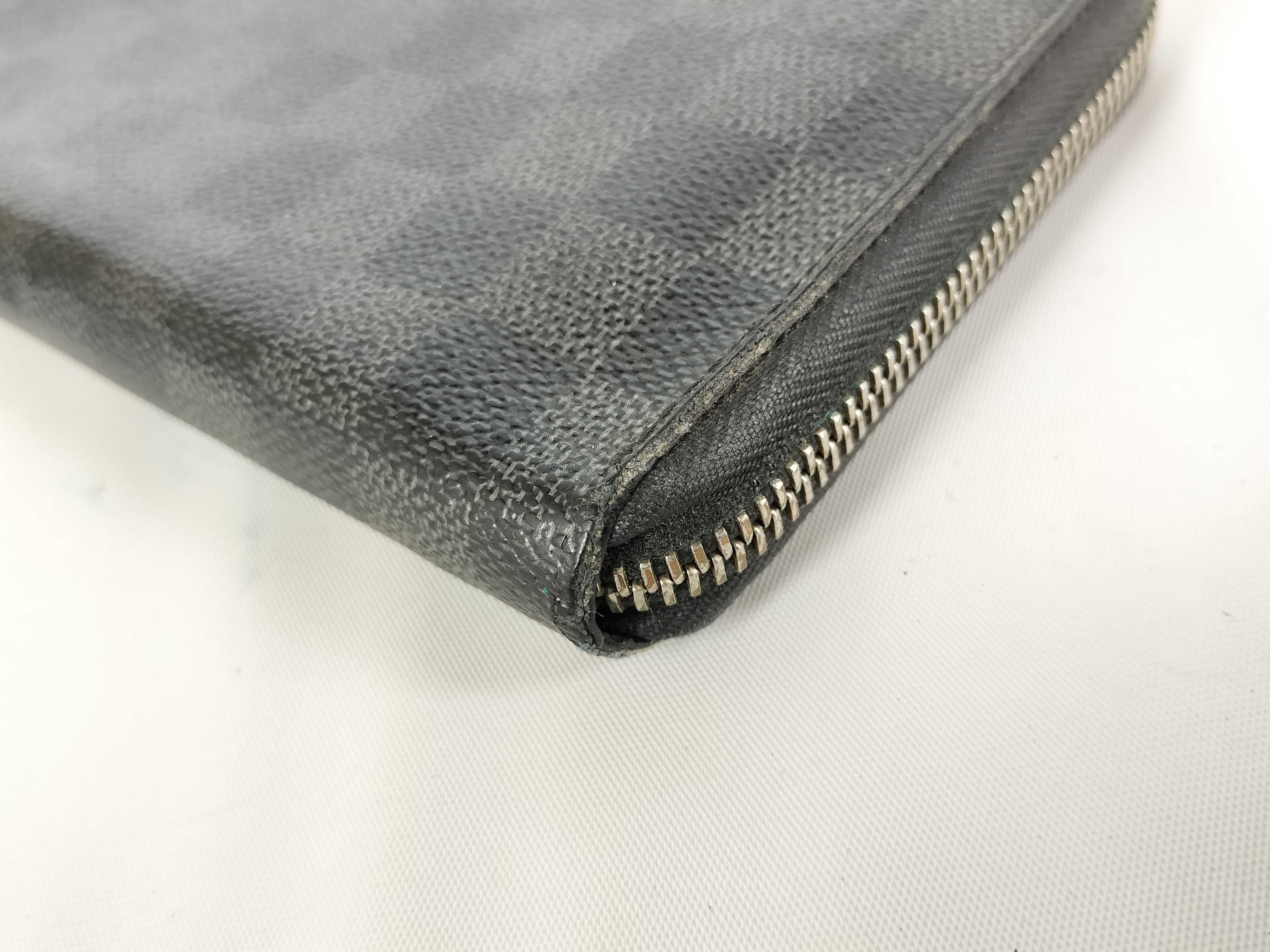 Damier Graphite Zippy Organizer Wallet — view 2
