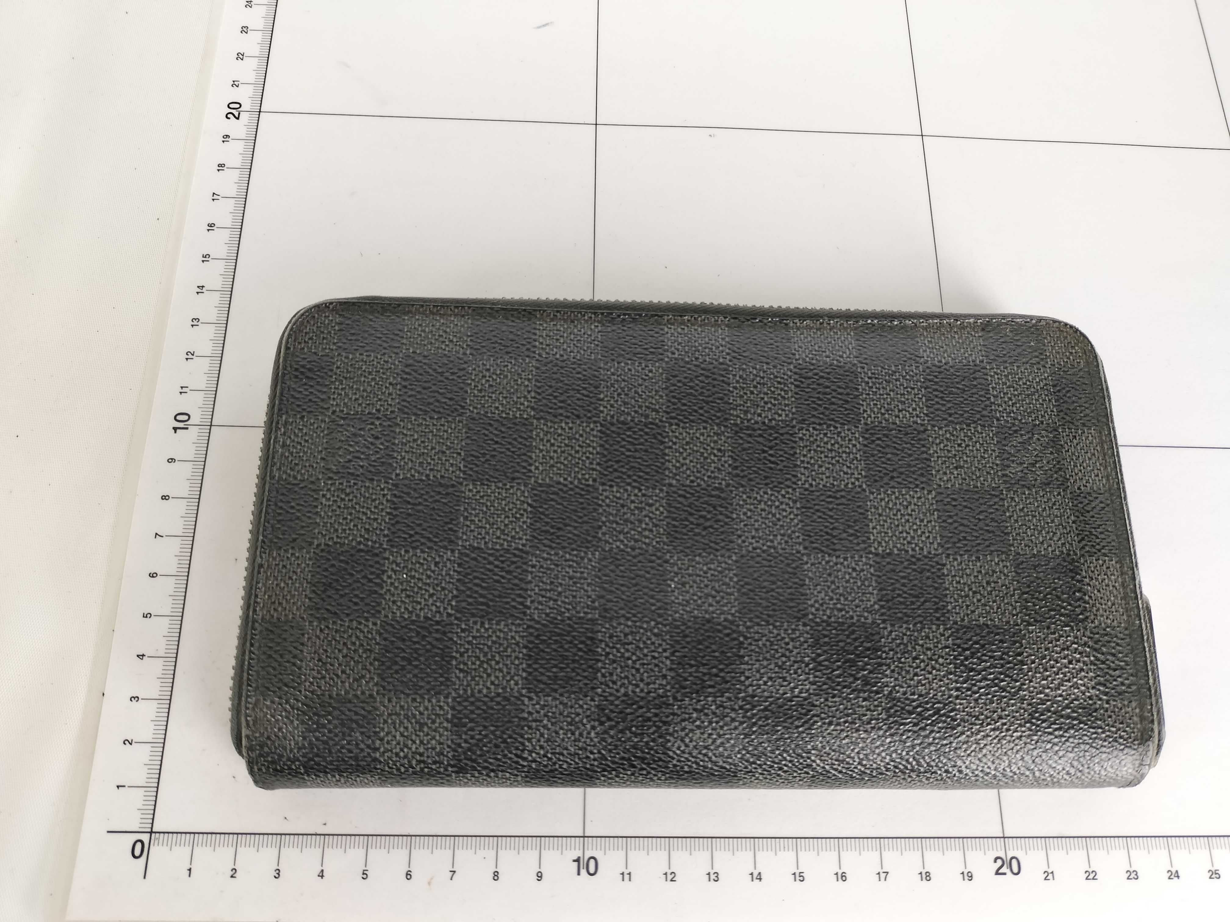 Damier Graphite Zippy Organizer Wallet — view 12