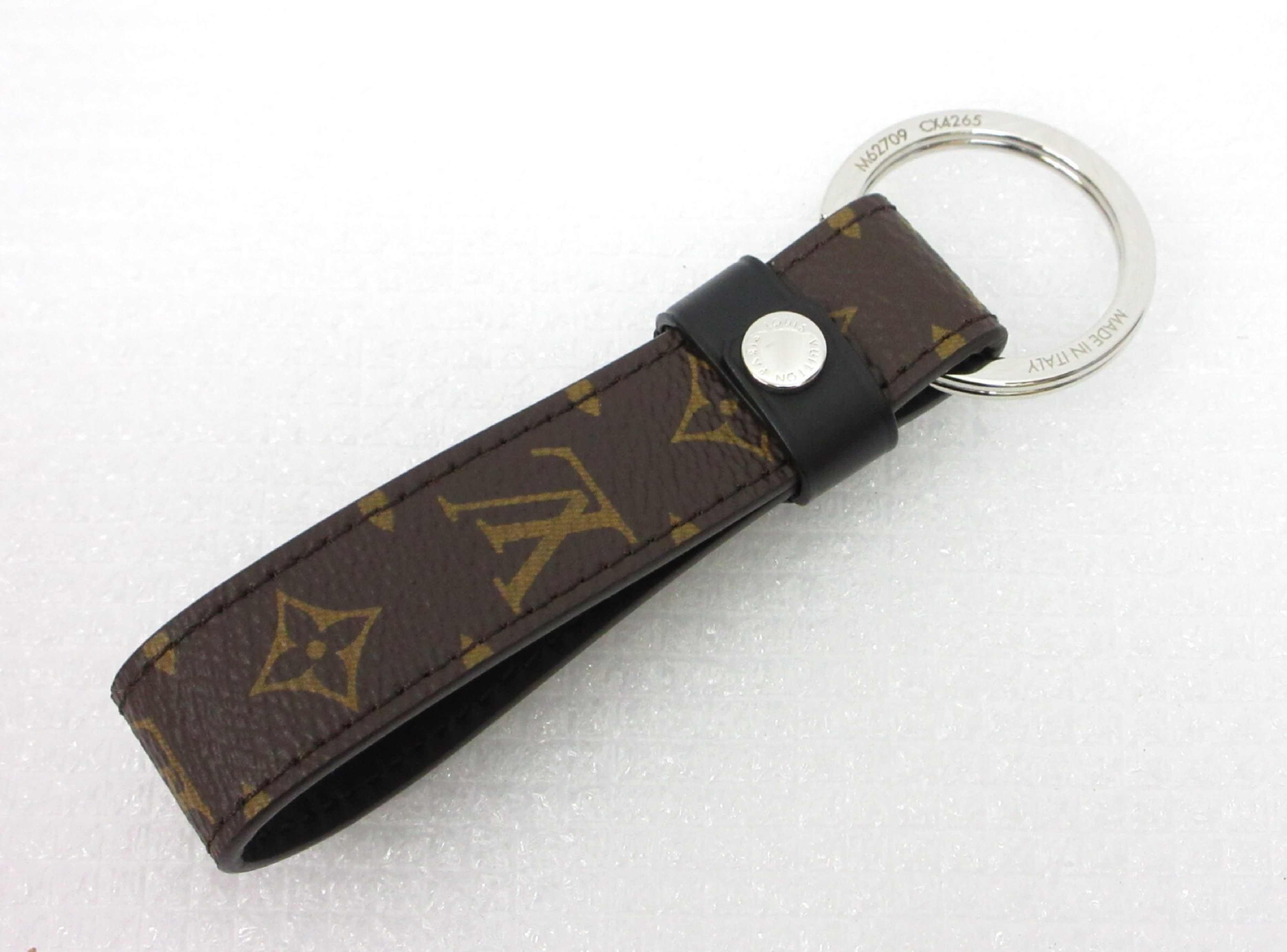 Monogram M62709 Keychain - LV Dragonne Keyring Strap Key Case/Keychain — view 5
