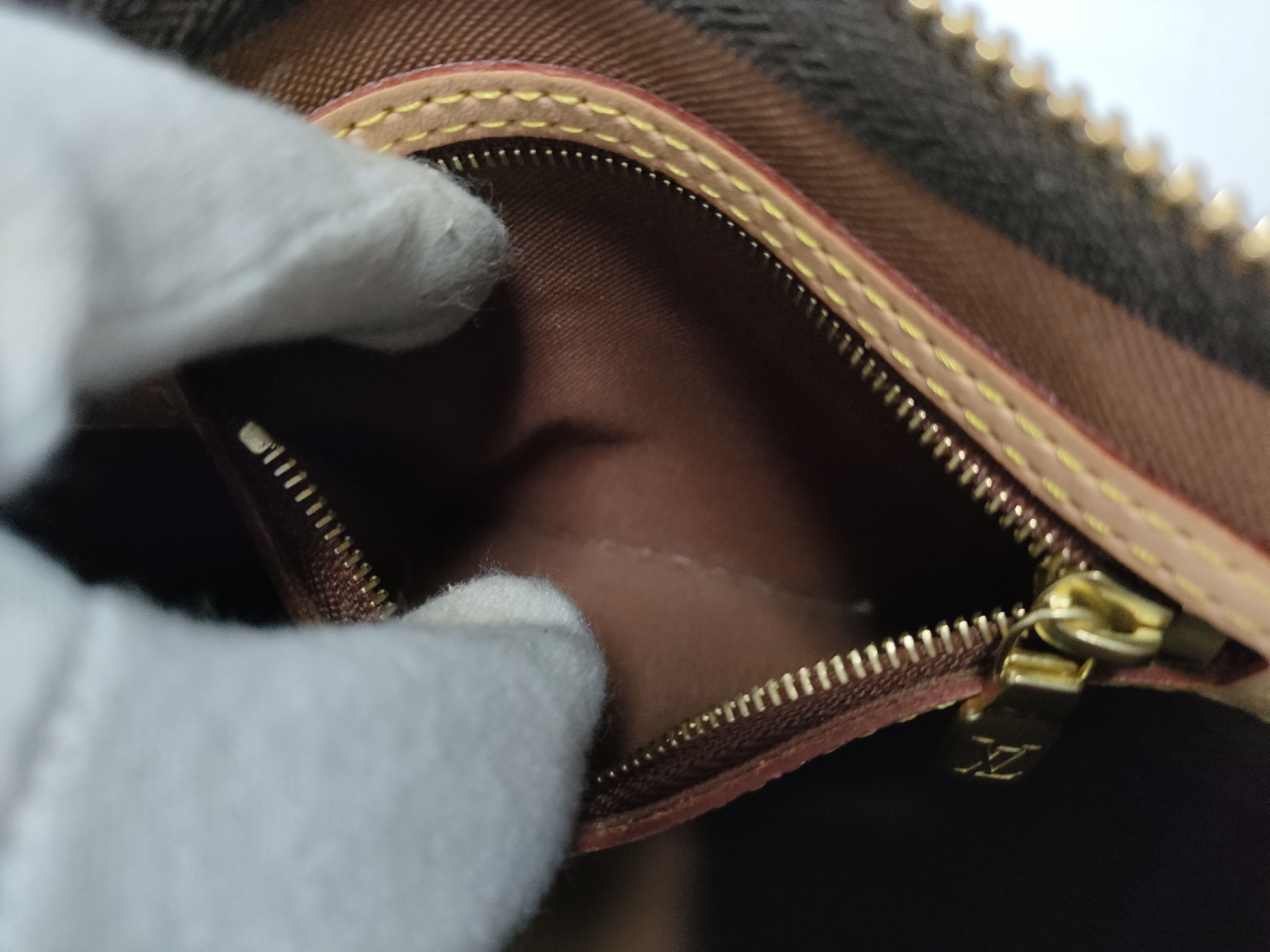 Monogram Speedy 25 Boston Bag with Dust Bag and Box — view 14