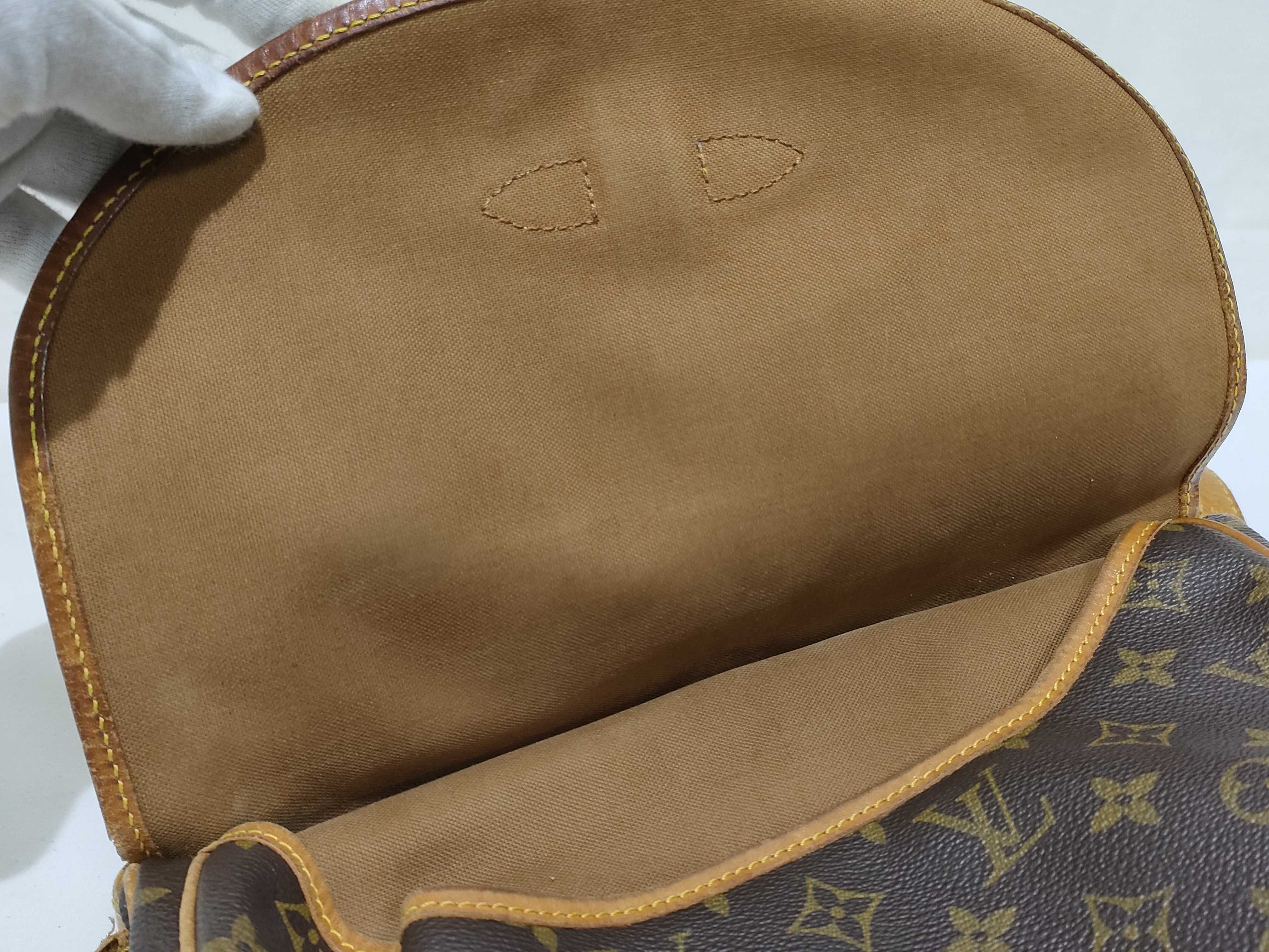 Monogram Louis Vuitton Monogram Saumur 35 Shoulder Bag — view 9