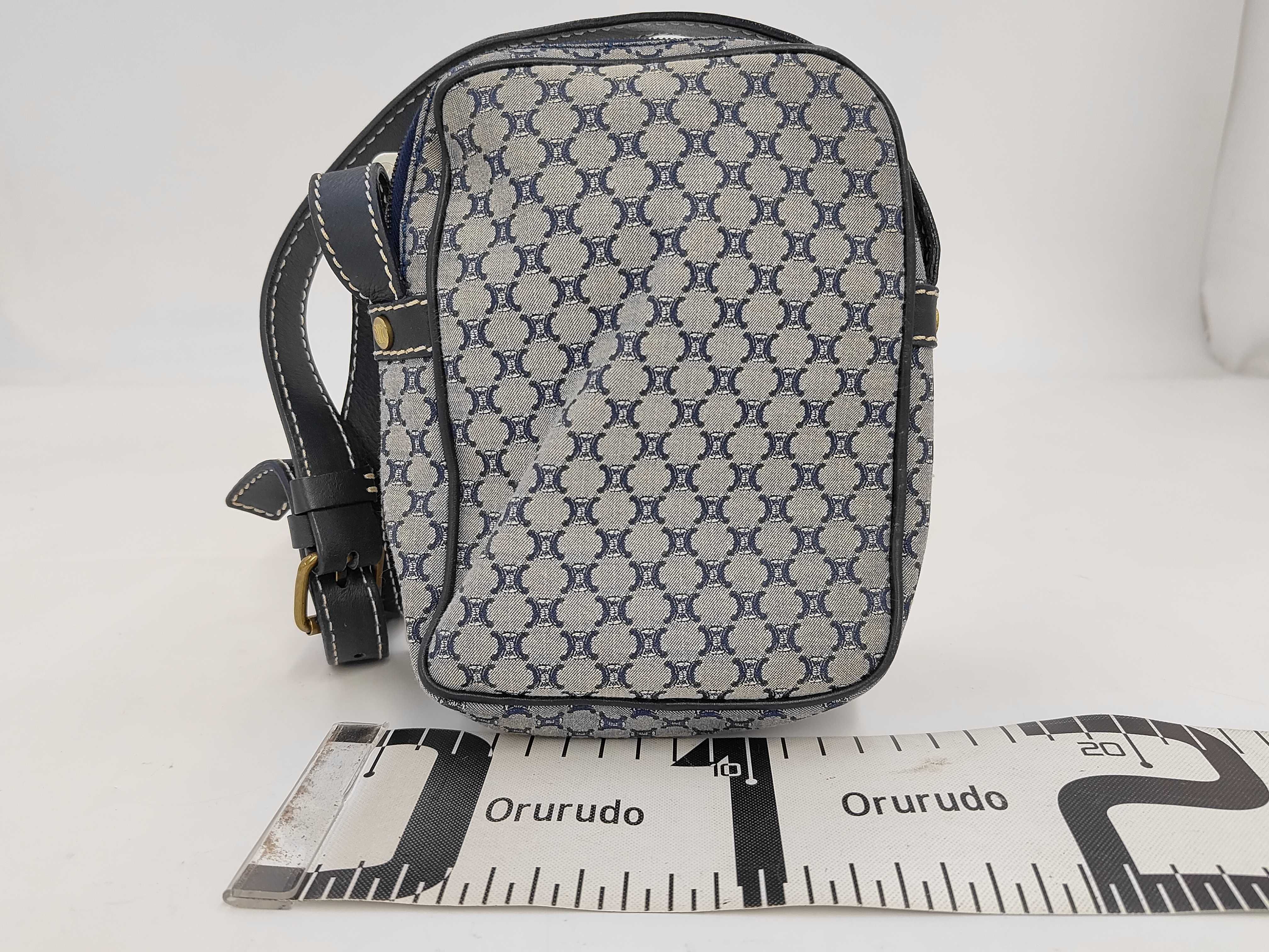 Macadam pattern logo shoulder bag — view 2