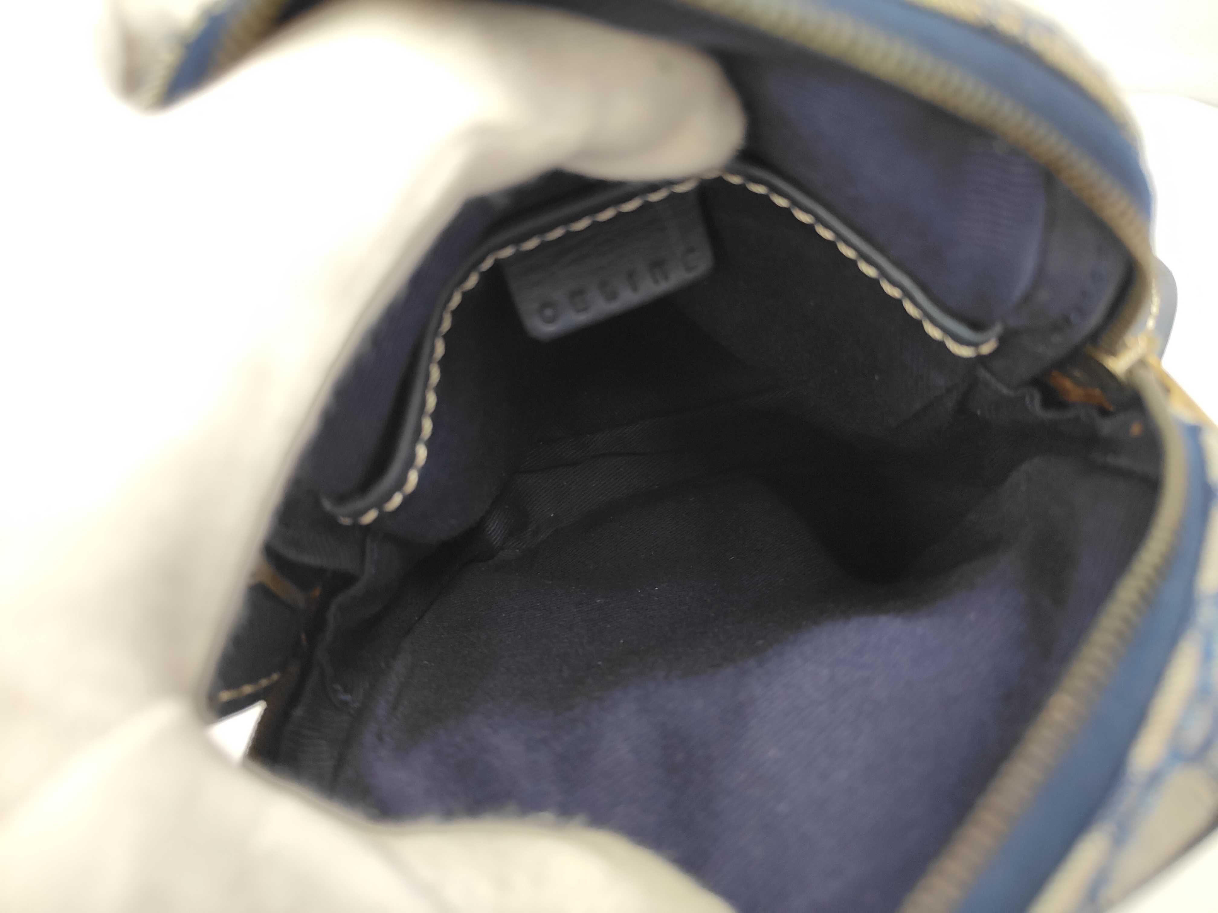 Macadam pattern logo shoulder bag — view 8
