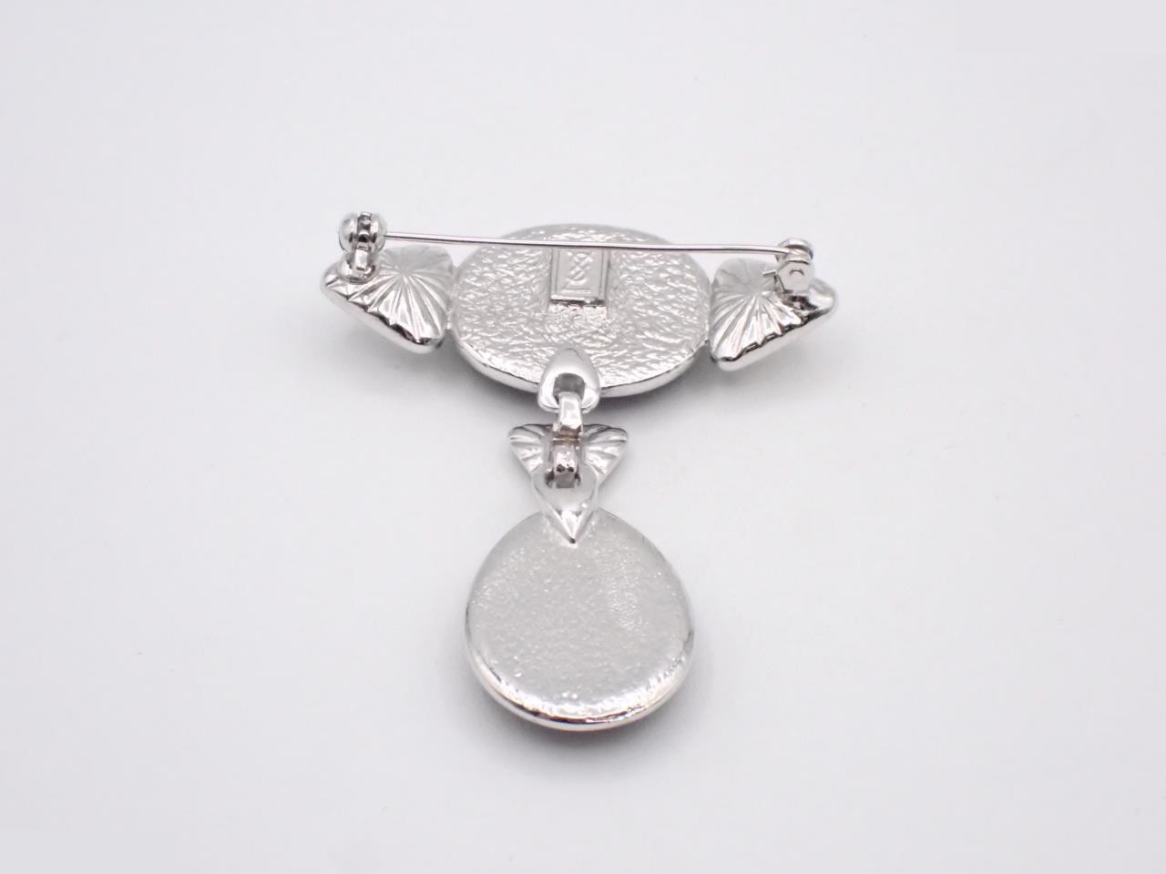 Other lines: Precious metals and brooches — view 2