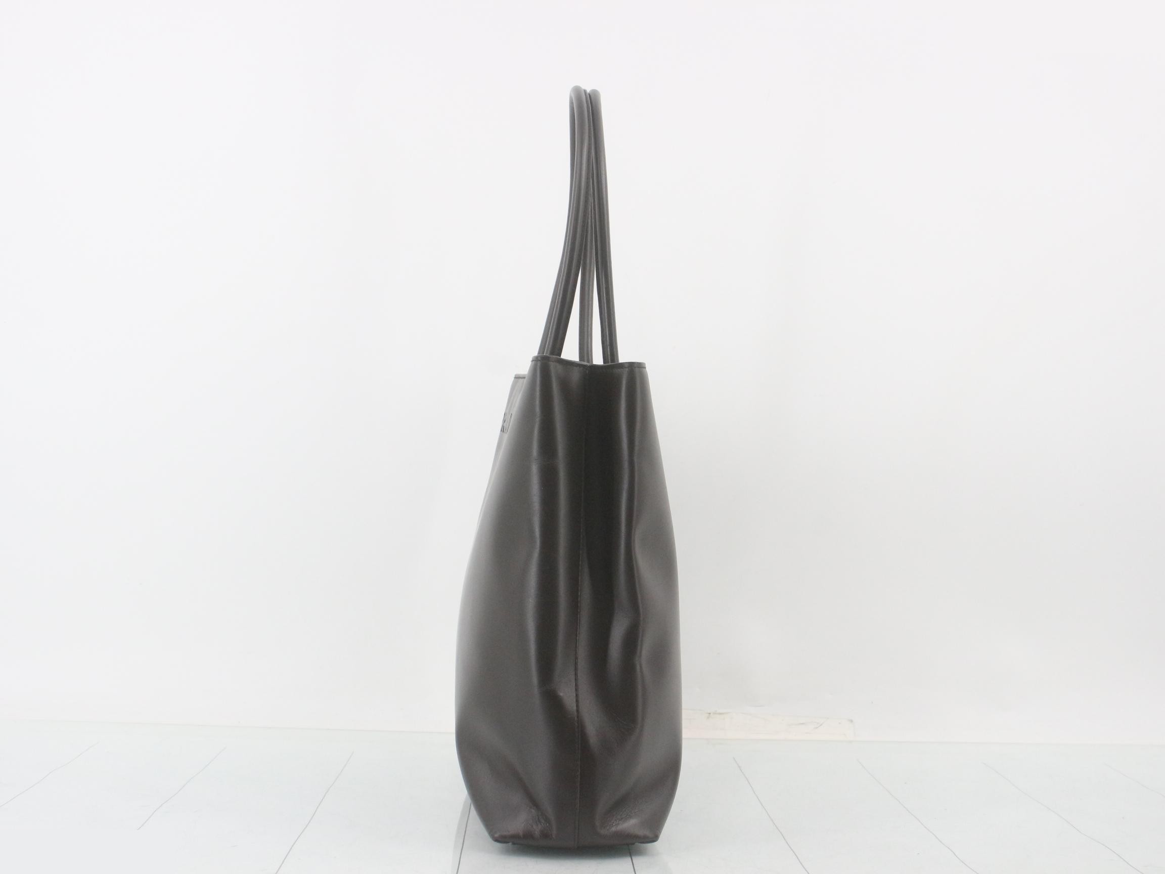 logo leather handbag — view 3