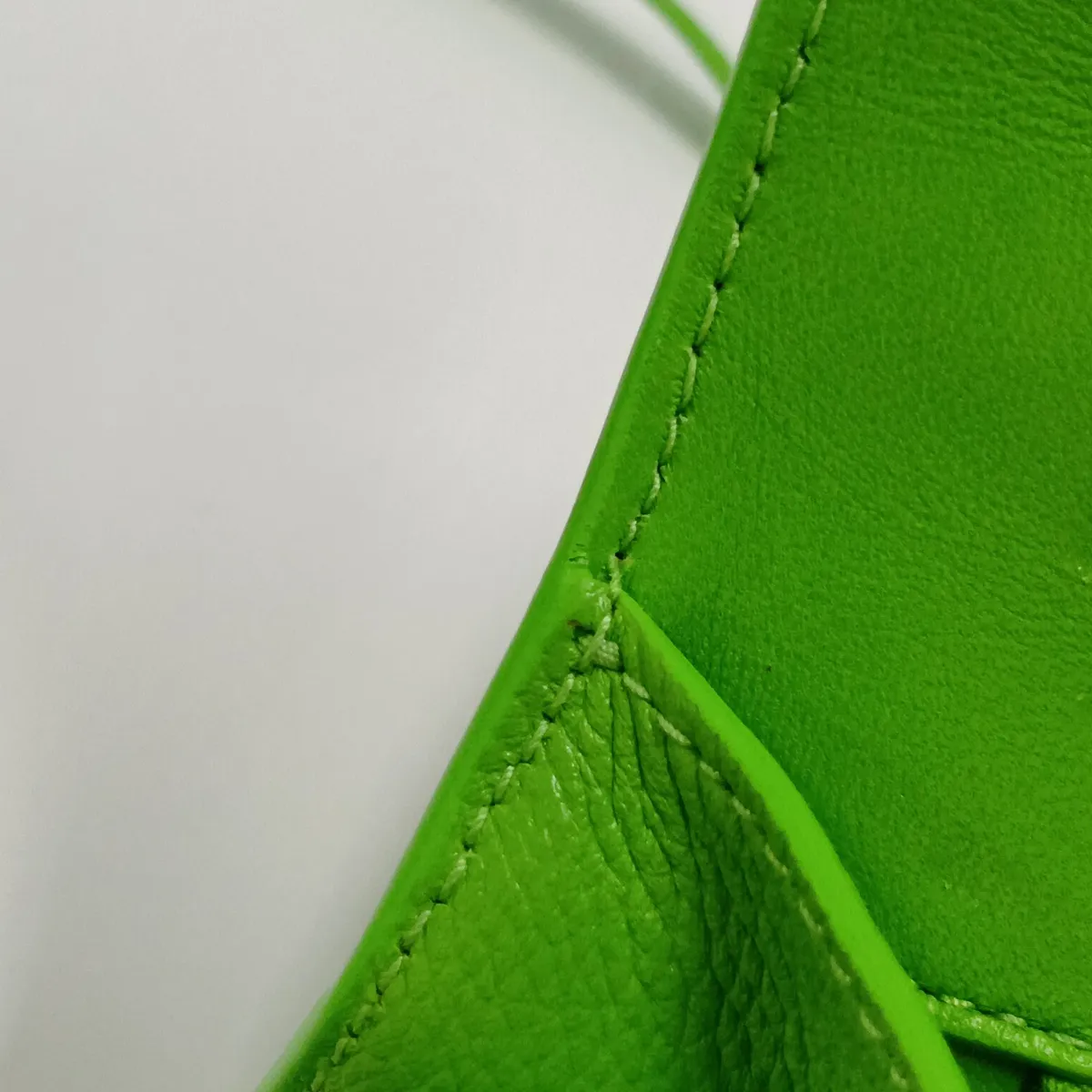 Hourglass 593546 Leather 2-Way Handbag Green — view 12