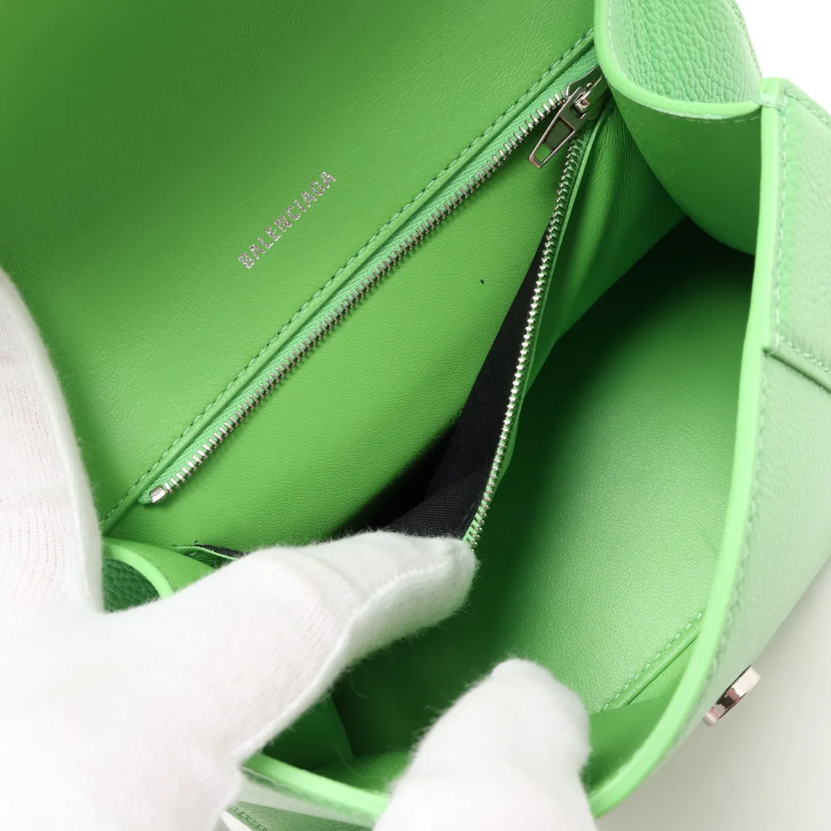 Hourglass 593546 Leather 2-Way Handbag Green — view 9
