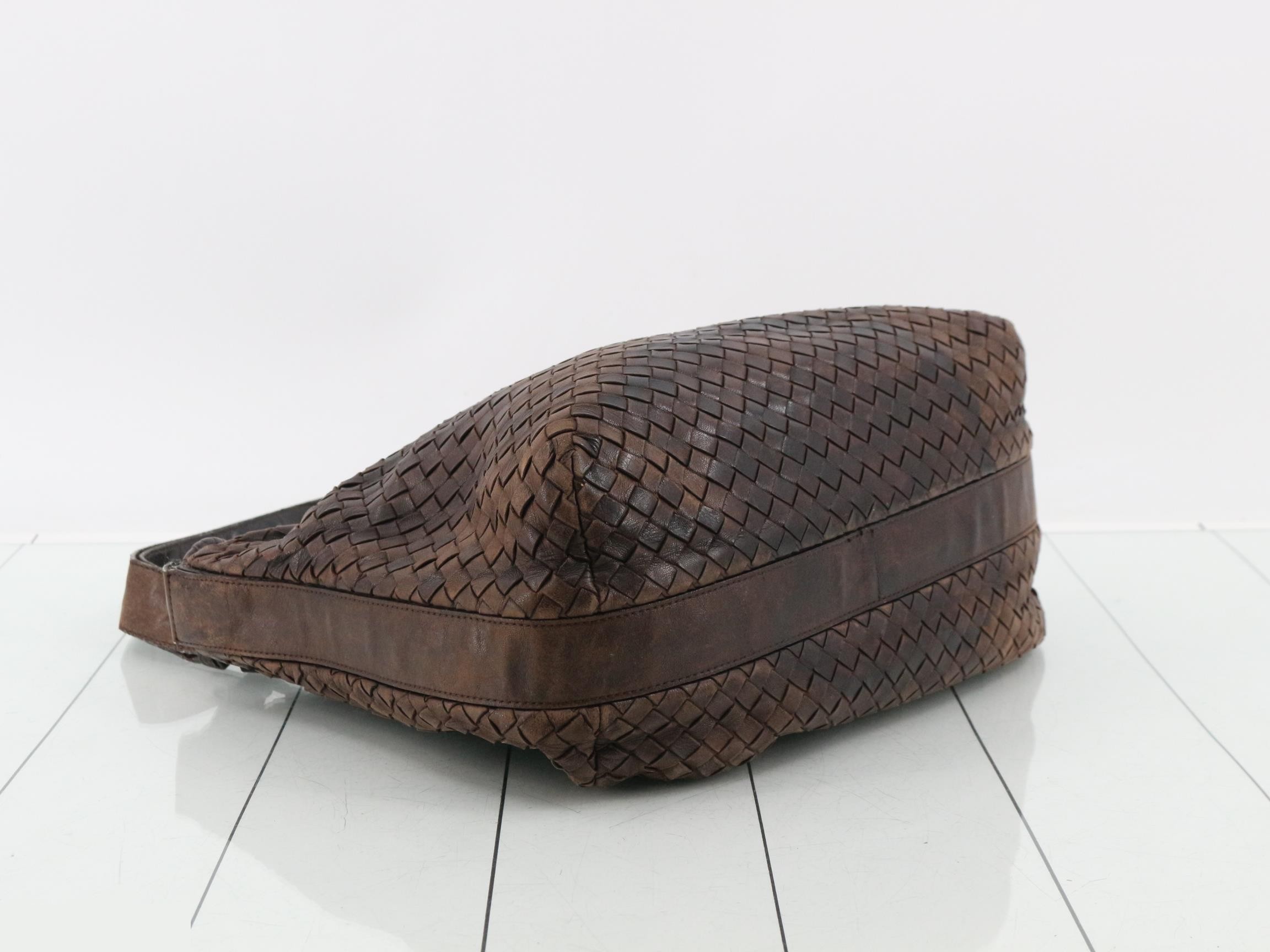Intrecciato (bag) - Shoulder bag - Brown — view 5