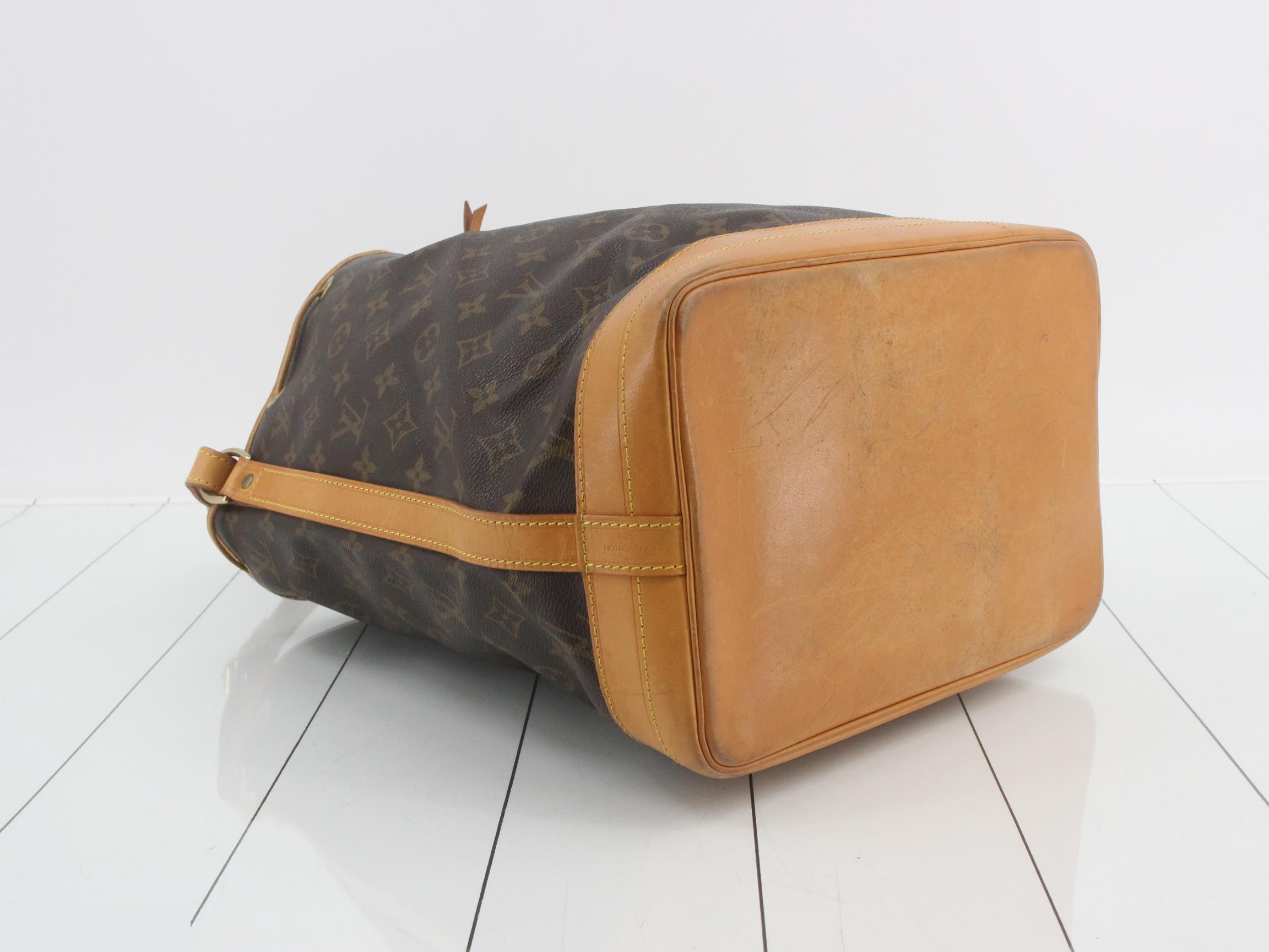 Noé Monogram Drawstring Shoulder Bag — view 5
