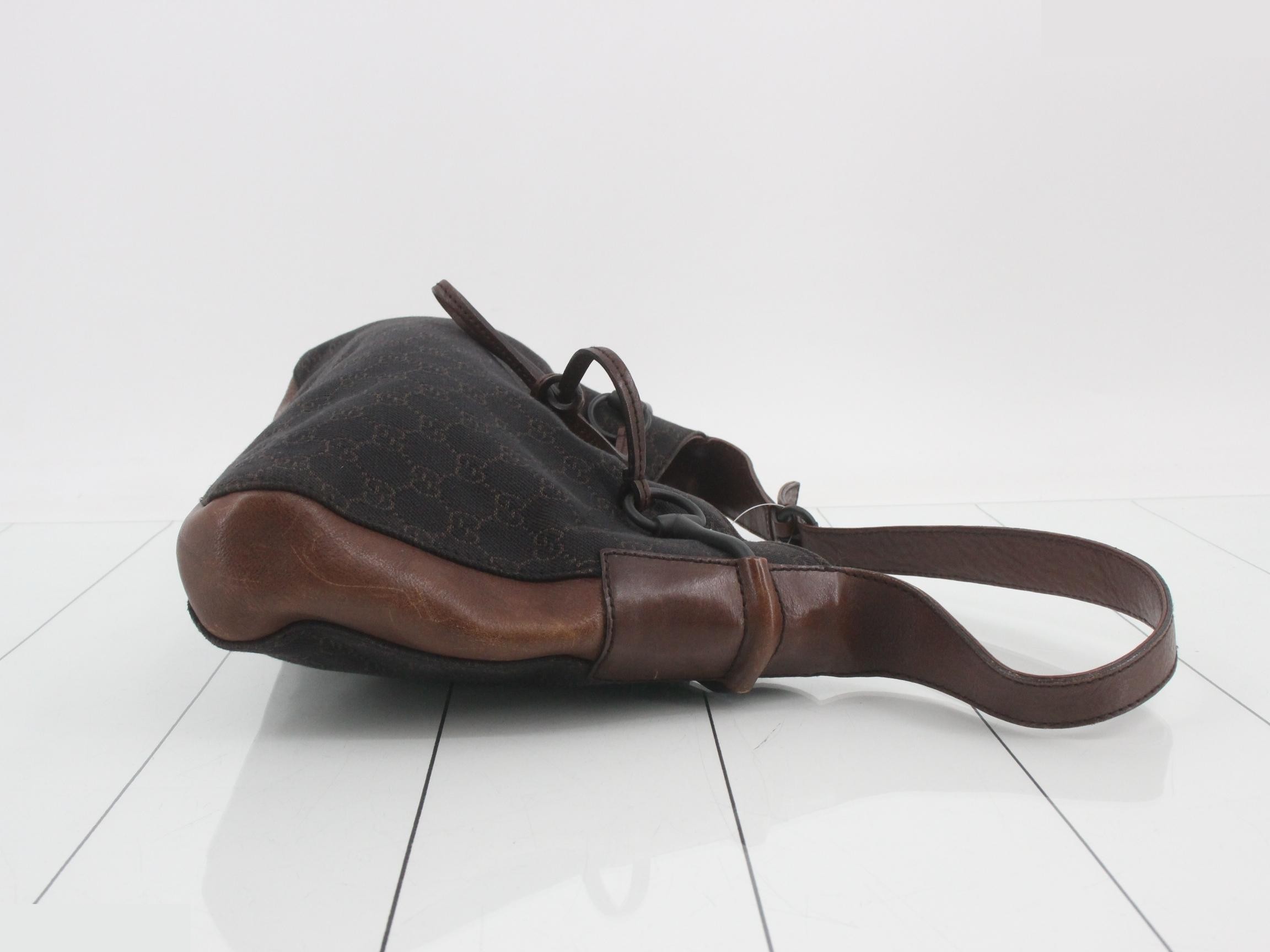 GG Canvas Horsebit Shoulder Bag — view 3