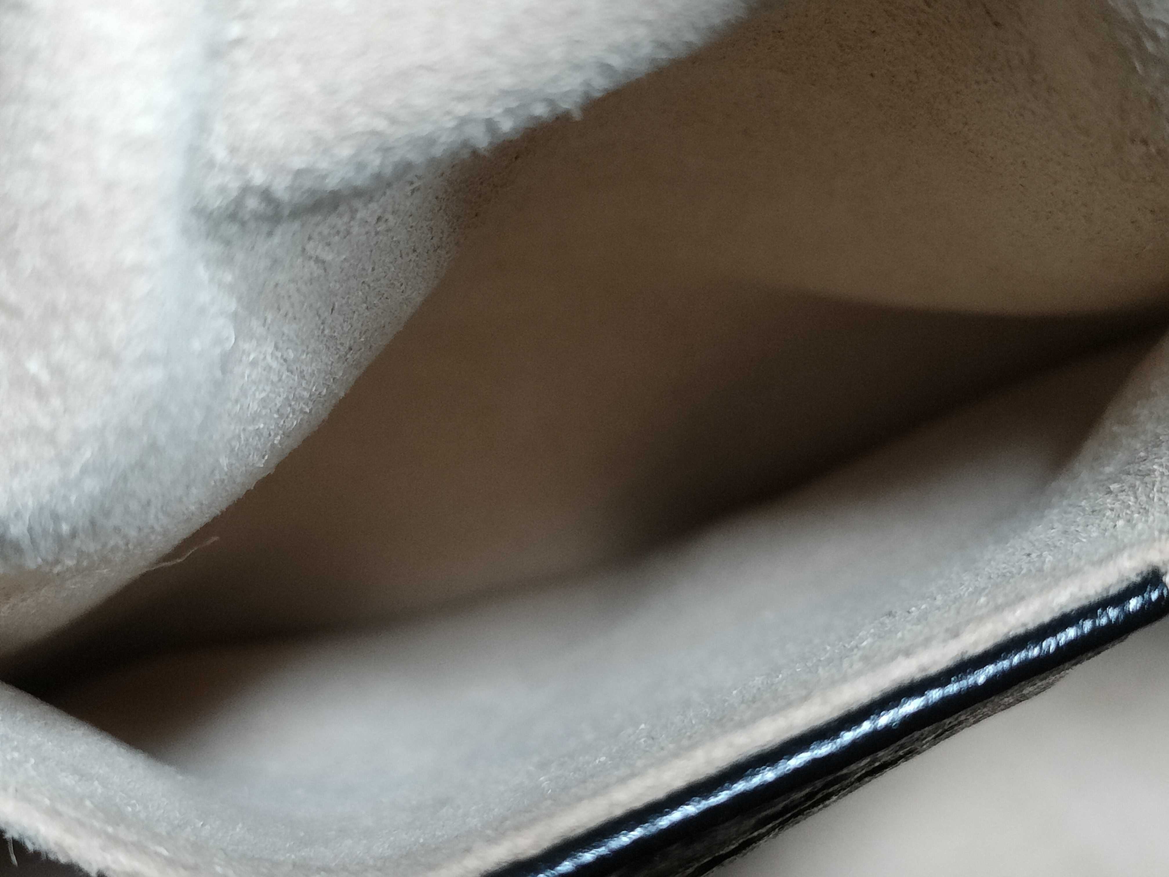 Horsebit Bucket Shoulder Bag — view 10