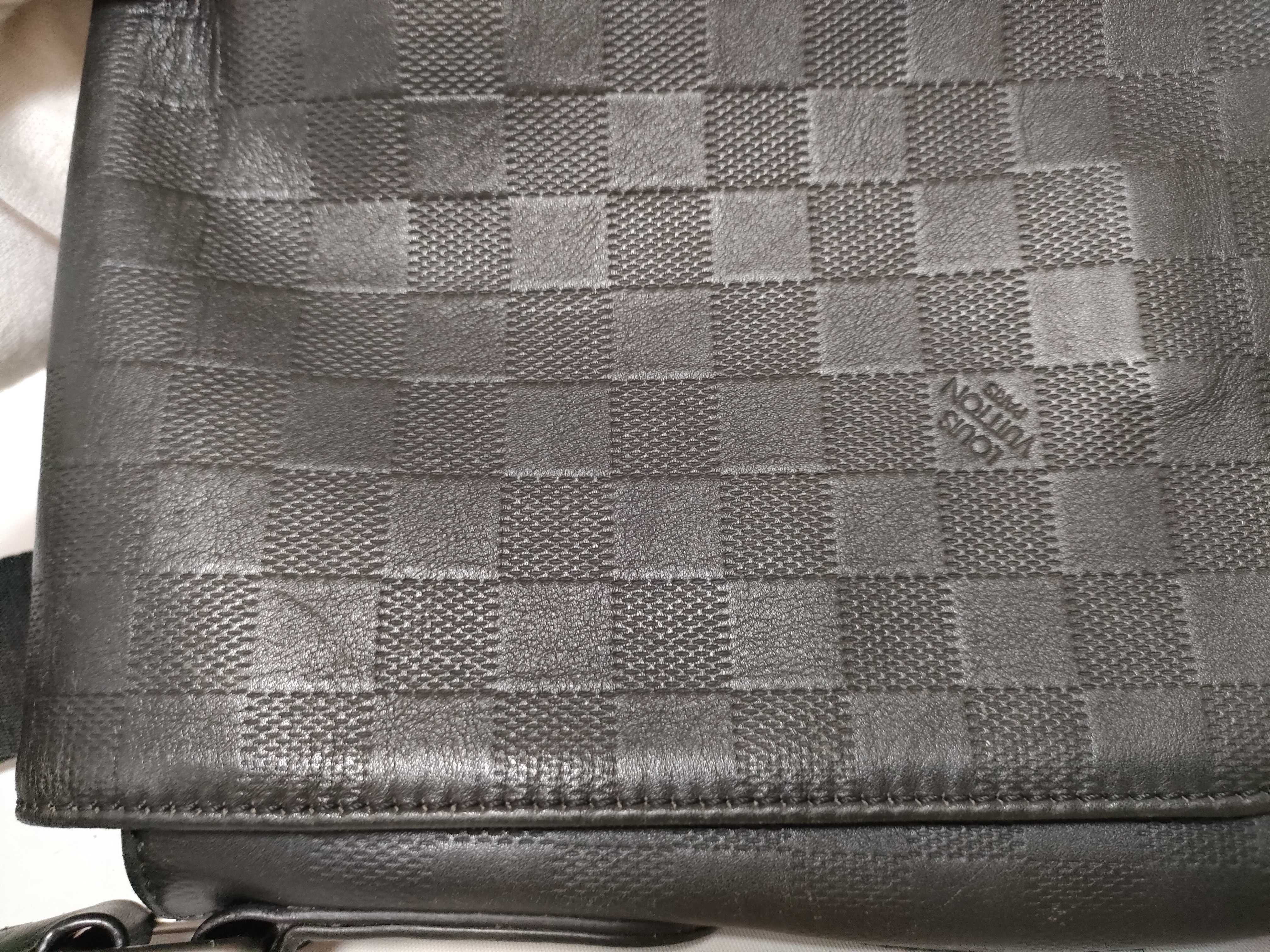 Damier Graphite Louis Vuitton District PM Damier Infini Shoulder Bag Black Shoulder Bag — view 15