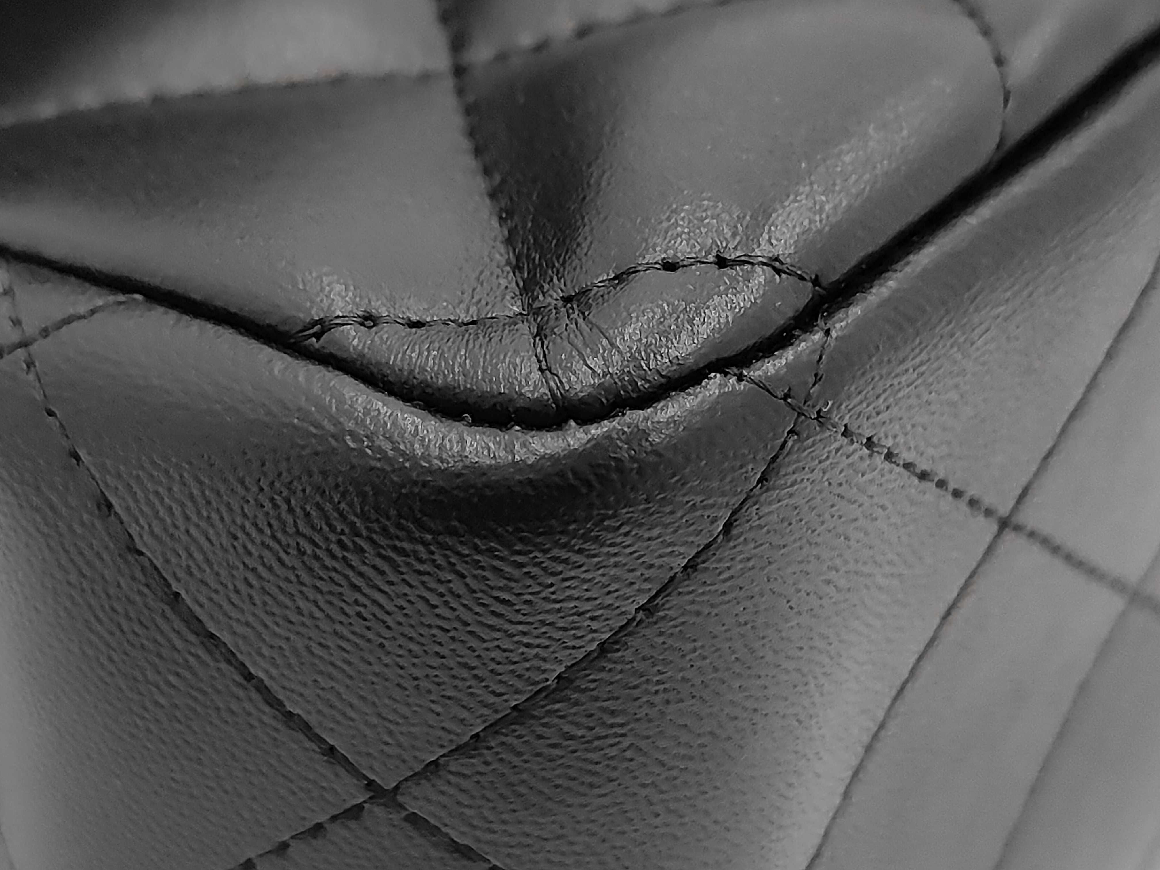Double Flap CF Jumbo Chain Bag Shoulder Bag — view 4