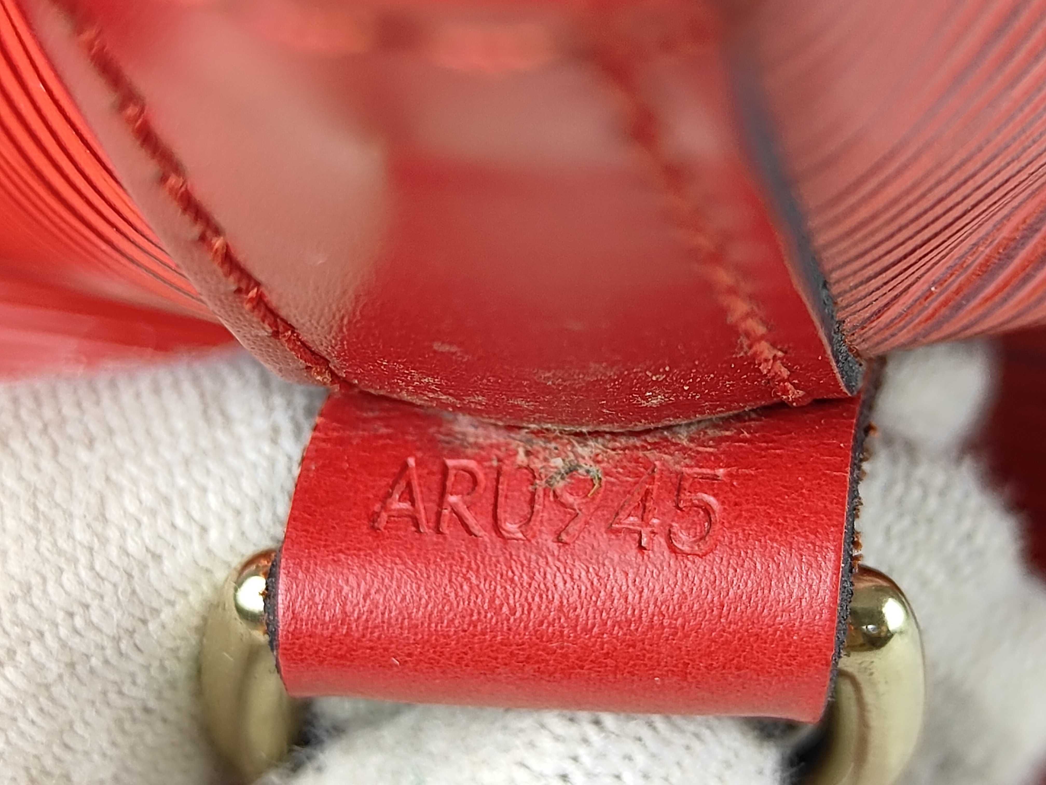 Epi Noe Red Tote Bag — view 10