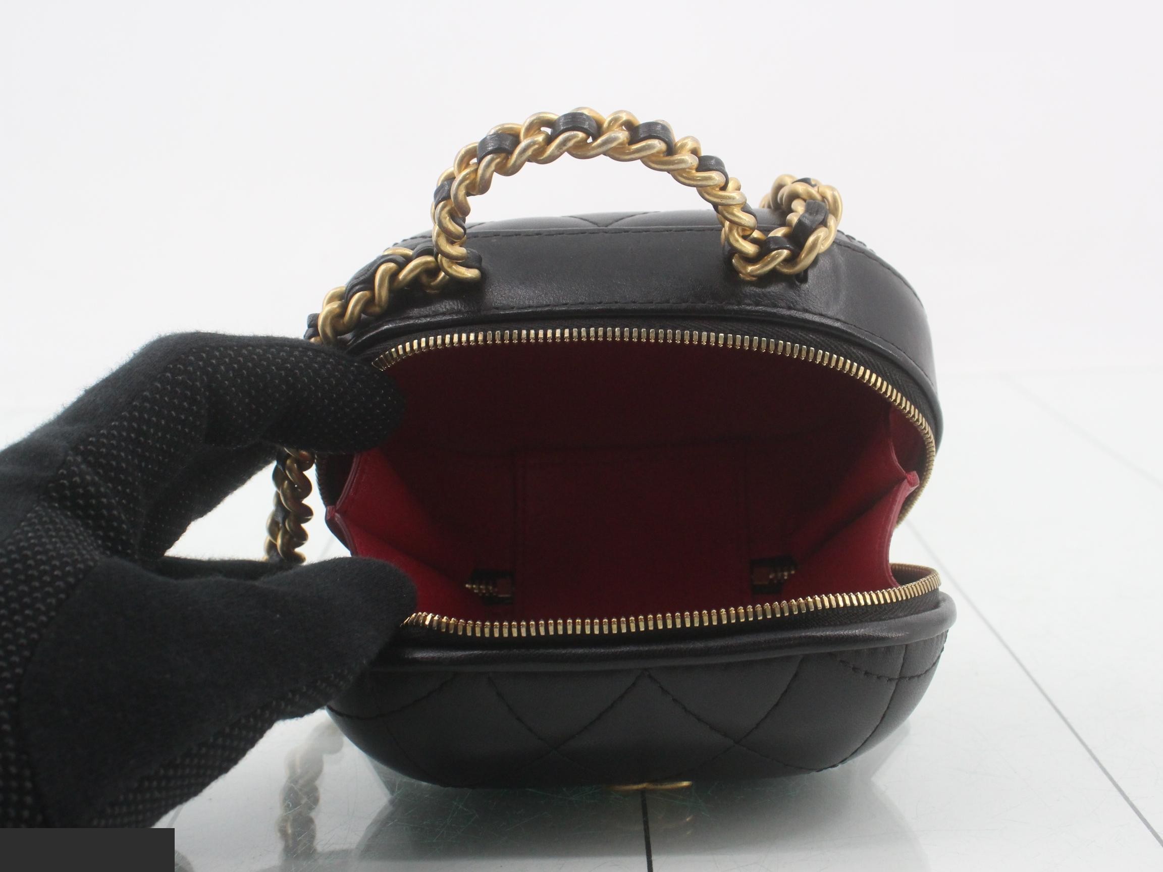 Matelassé Leather 2-Way Handbag — view 4
