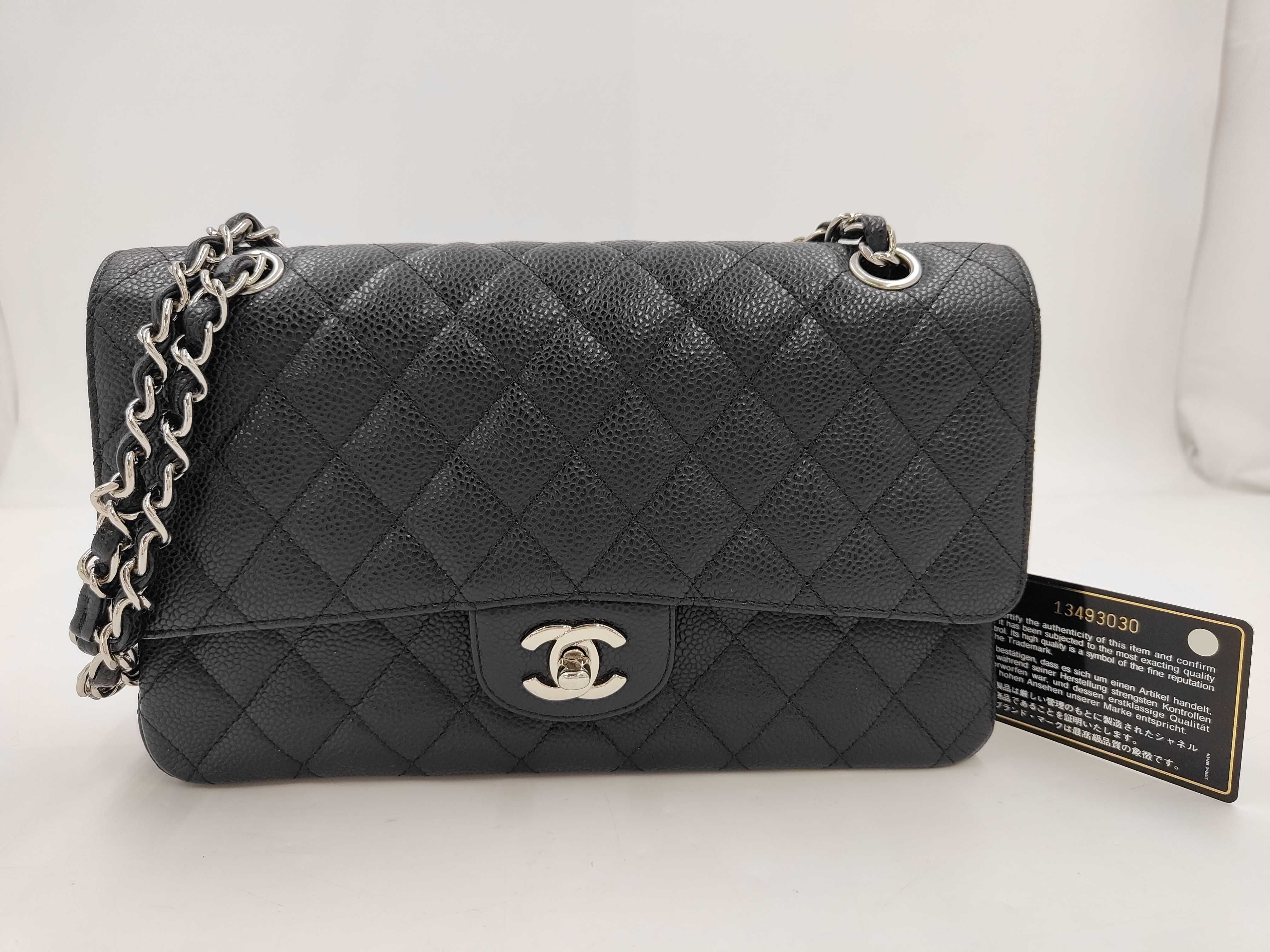 Matelassé 25 Double Flap Double Chain Caviar Shoulder Bag