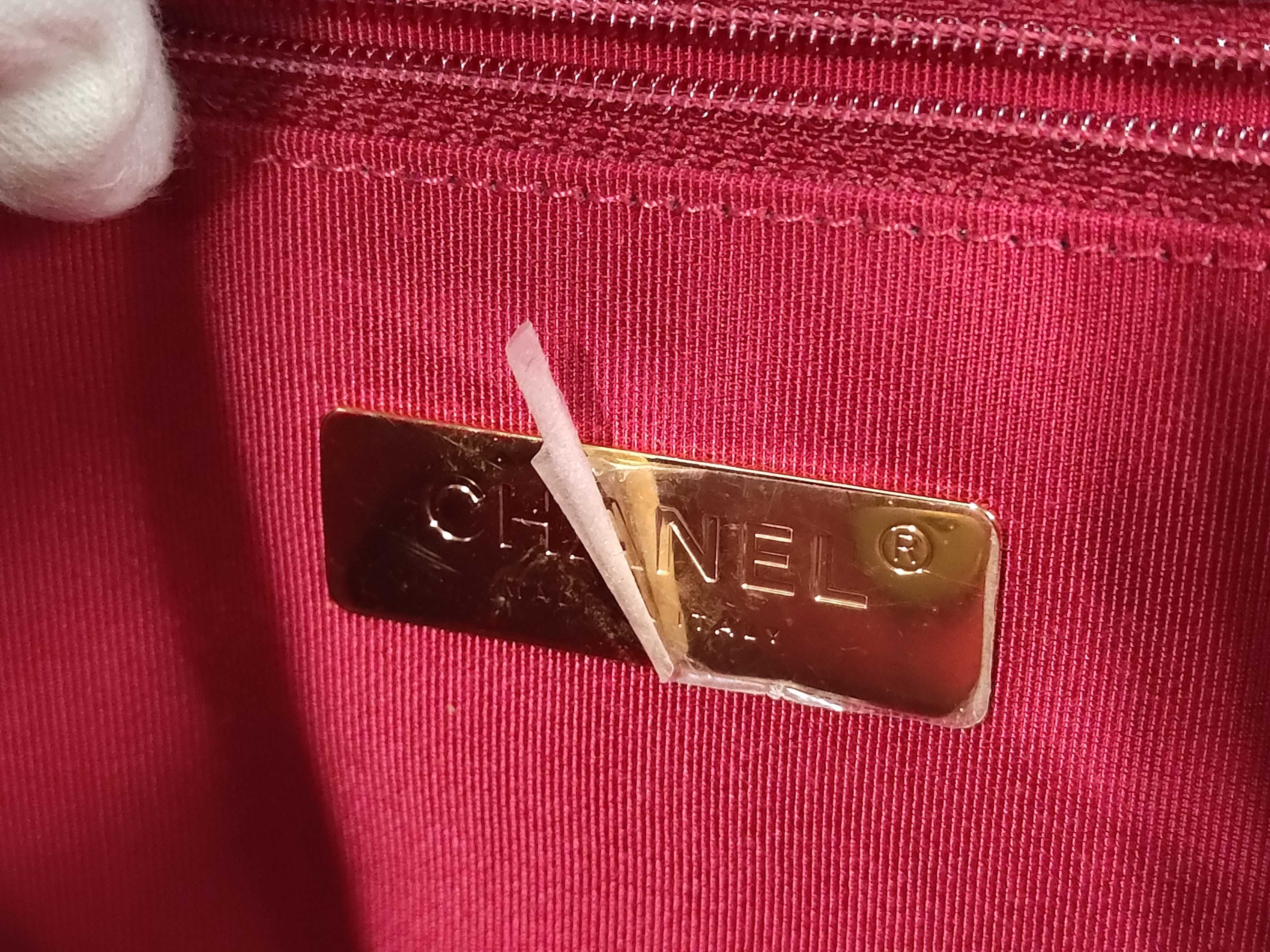 Matelassé 19 Bag Shoulder Bag — view 12