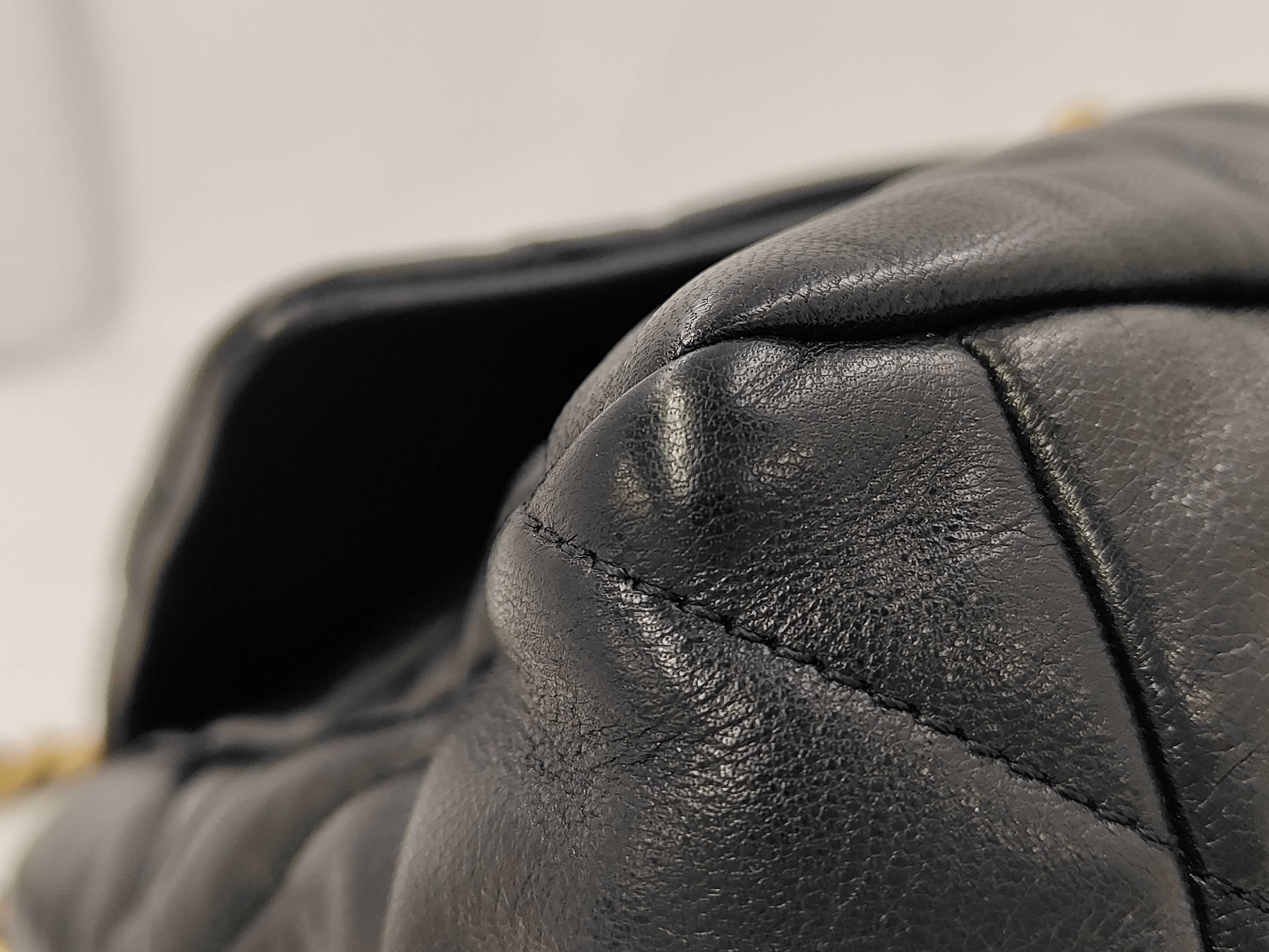 Matelassé 19 Bag Shoulder Bag — view 6