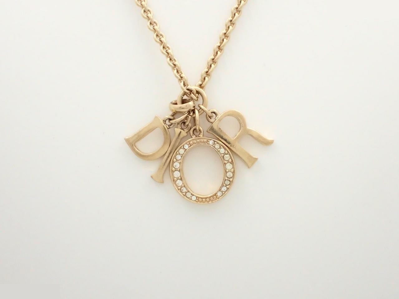 necklace, neck circumference approximately 58cm
