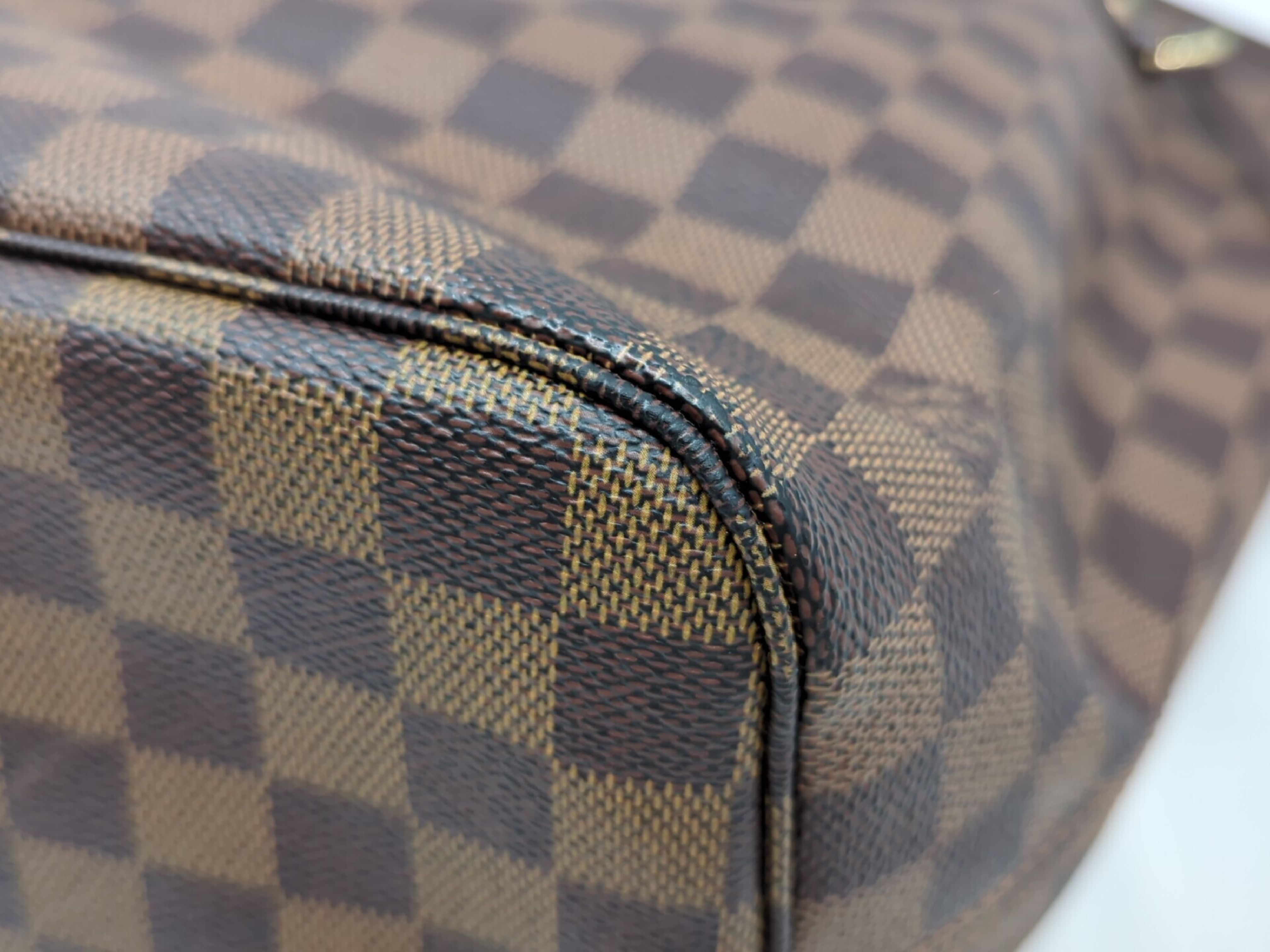 N40603 Damier Neverfull MM Tote Bag — view 4