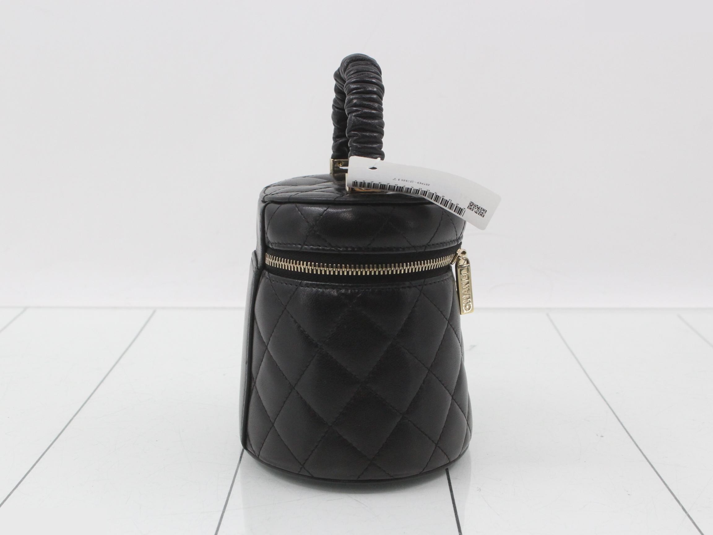 Matelassé Lambskin Vanity Bag/Handbag, Black — view 4
