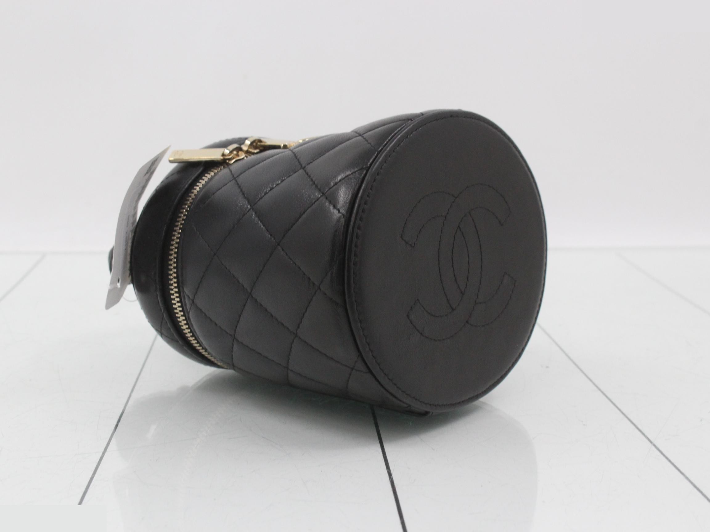 Matelassé Lambskin Vanity Bag/Handbag, Black — view 5