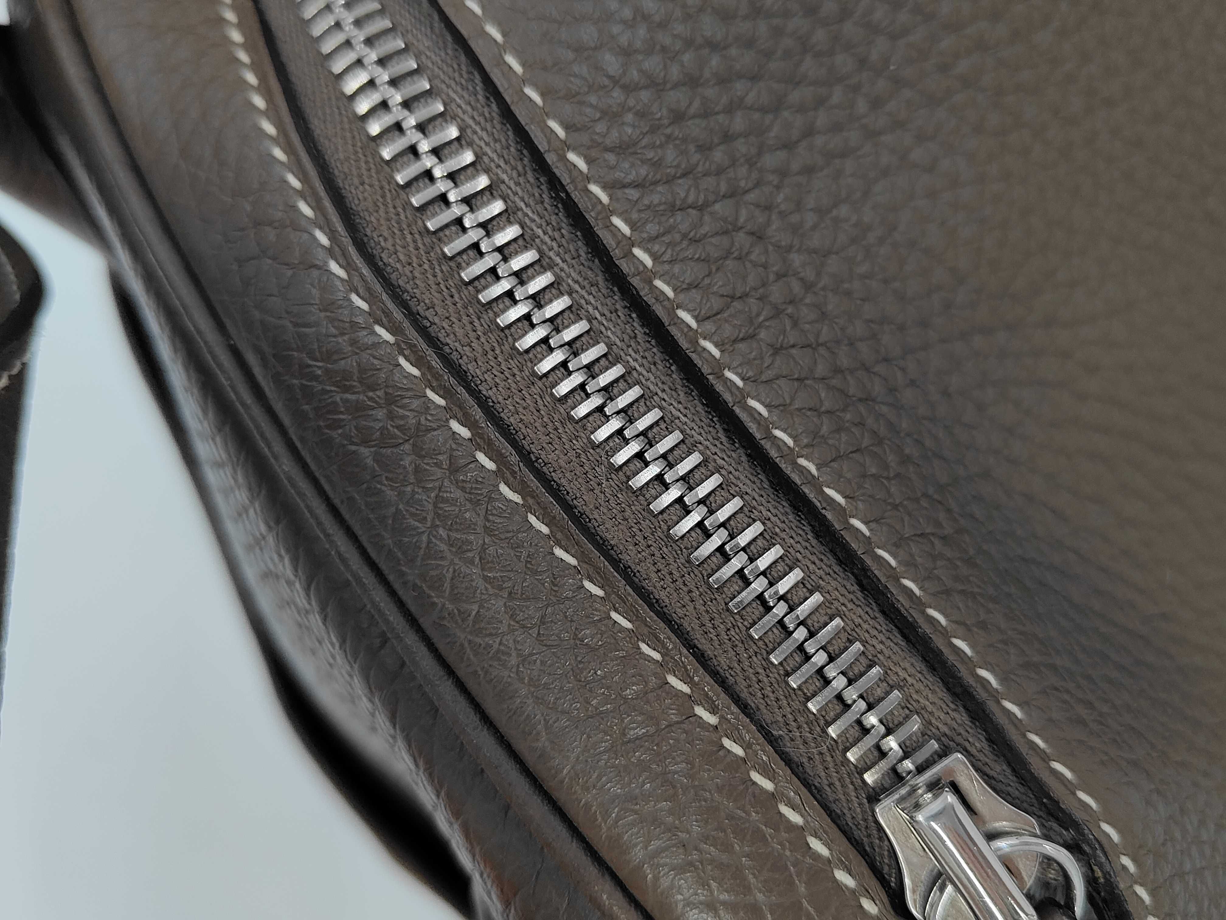 Lindy 30 Shoulder Bag — view 9