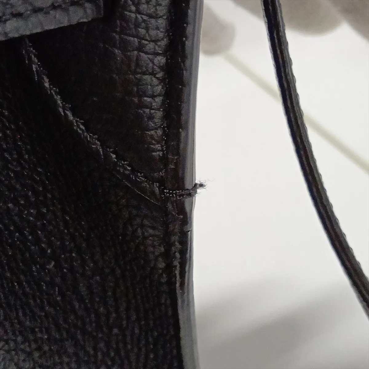 Big Bag Bucket Nano Leather 2-Way Handbag Black — view 12