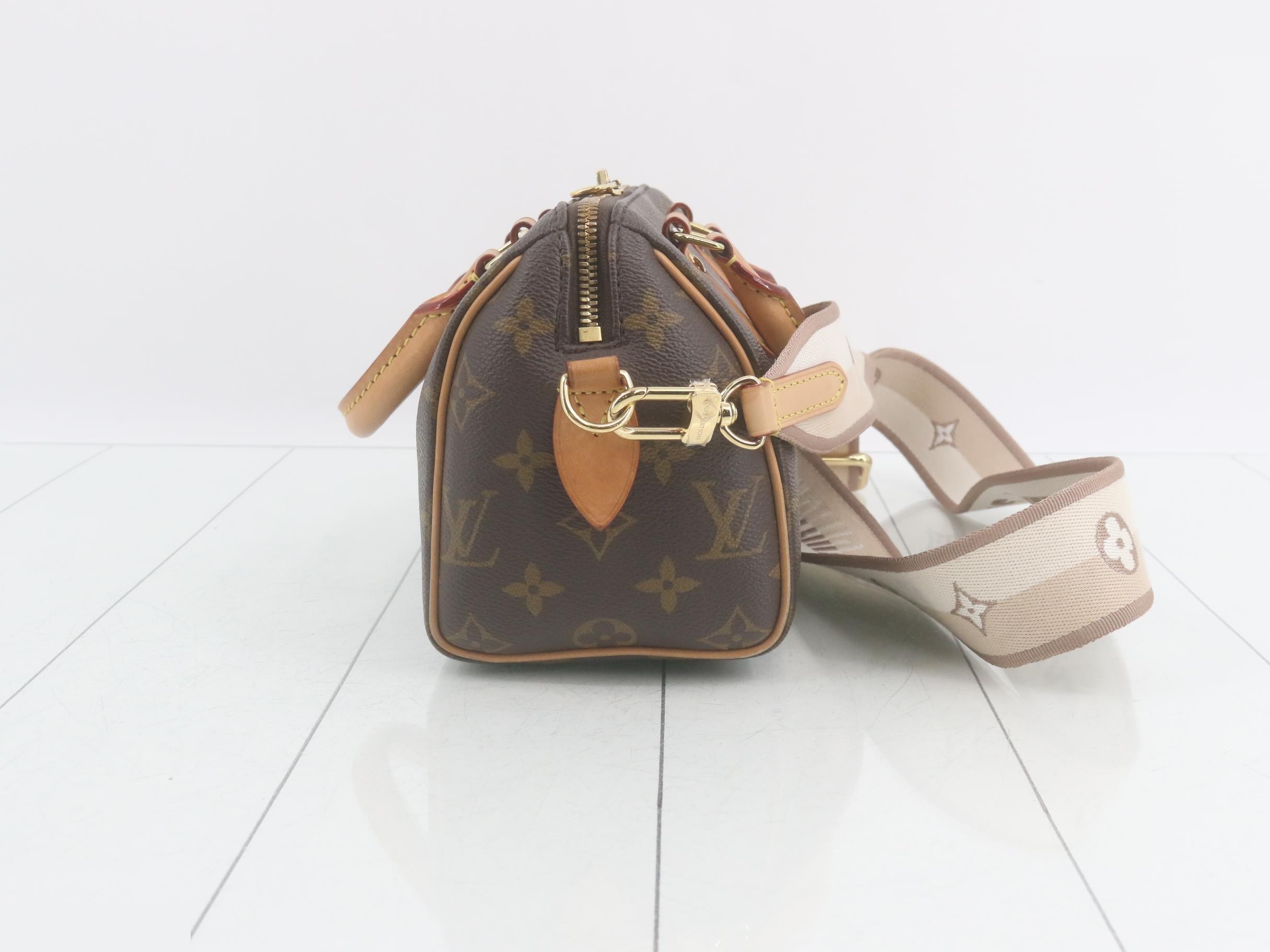 Speedy Bandoulière Monogram Handbag/Shoulder Bag (2-way) — view 3