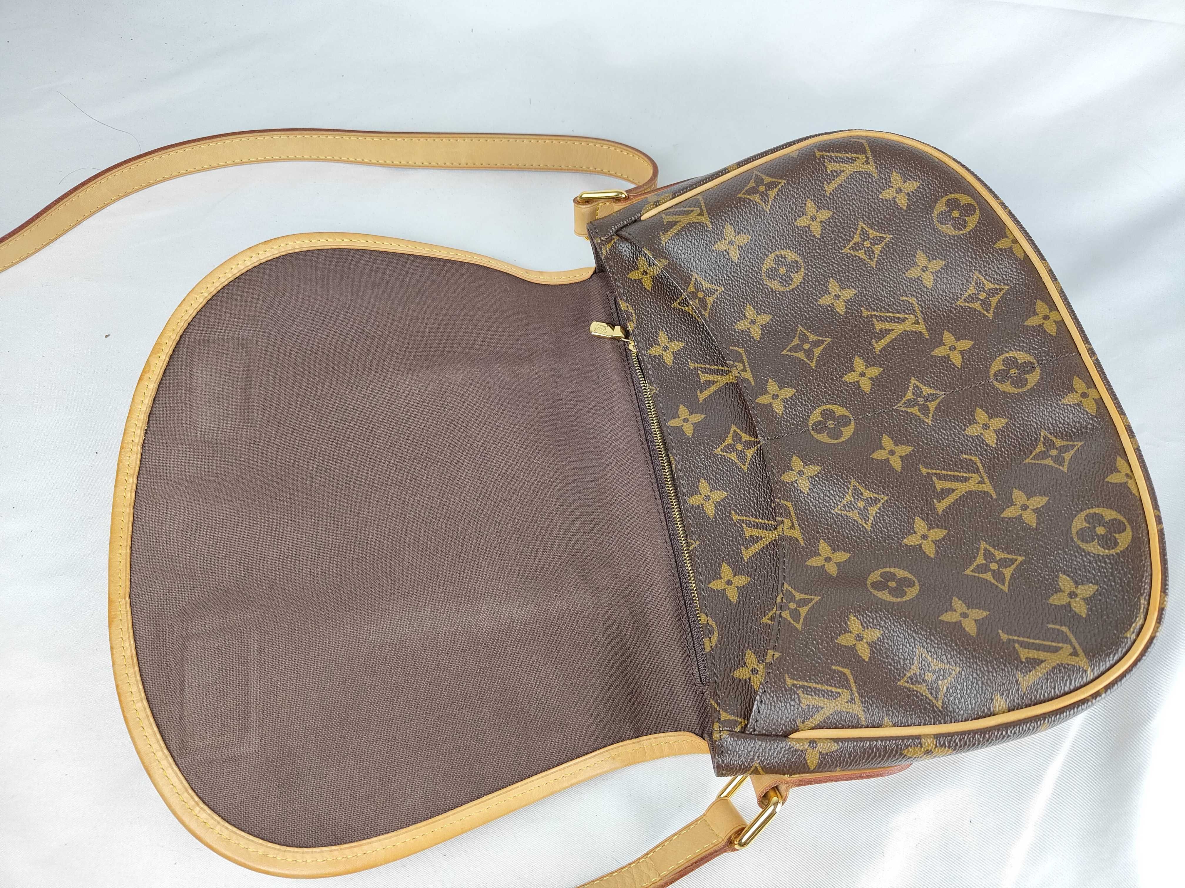 Monogram M40474 Menilmortant PM Shoulder Bag — view 10