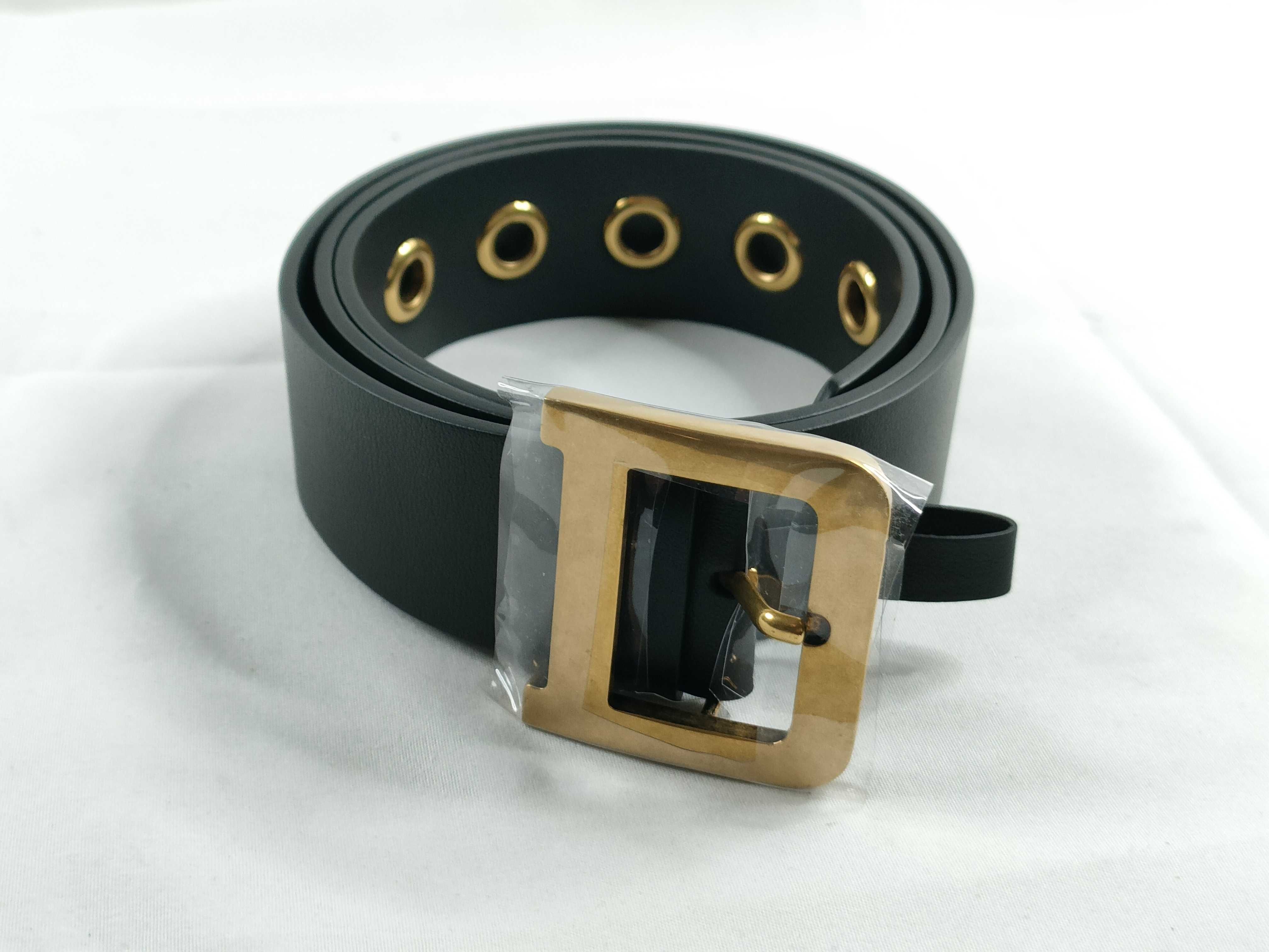 D-buckle belt, leather, black belt