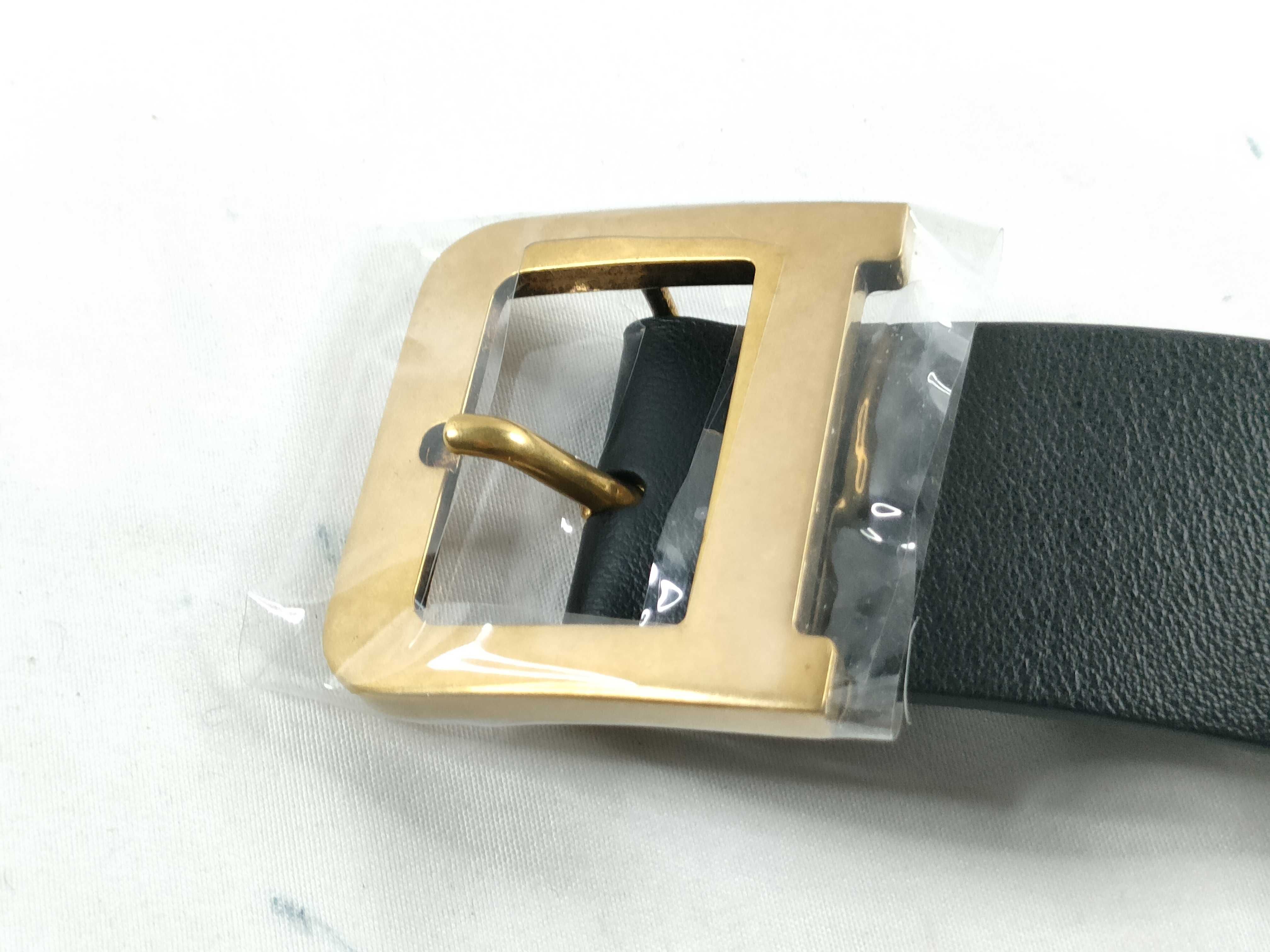 D-buckle belt, leather, black belt — view 3