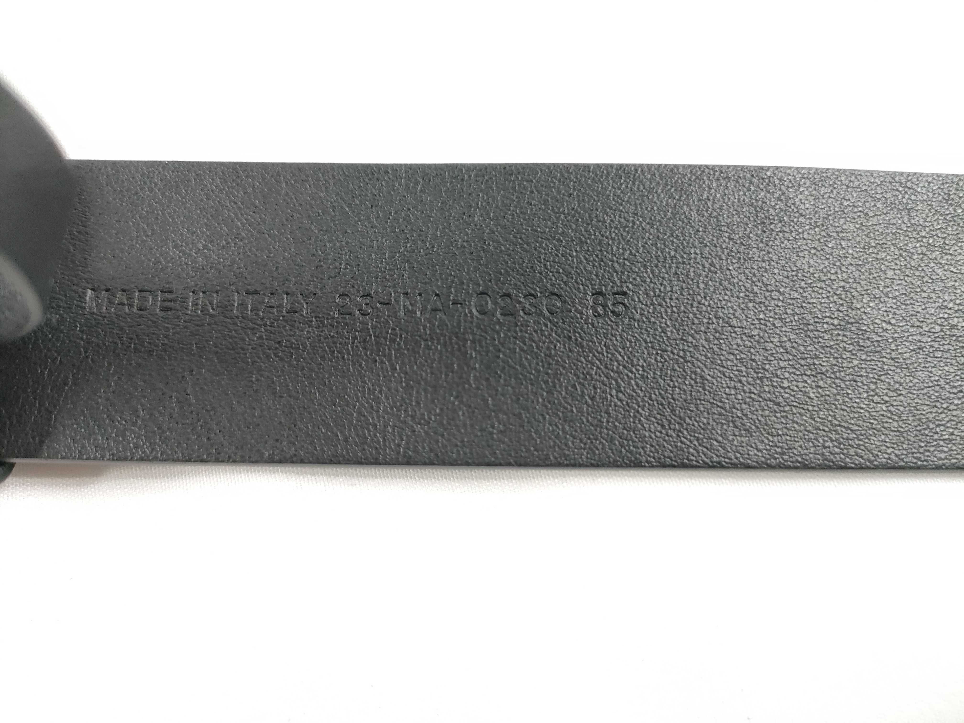 D-buckle belt, leather, black belt — view 4
