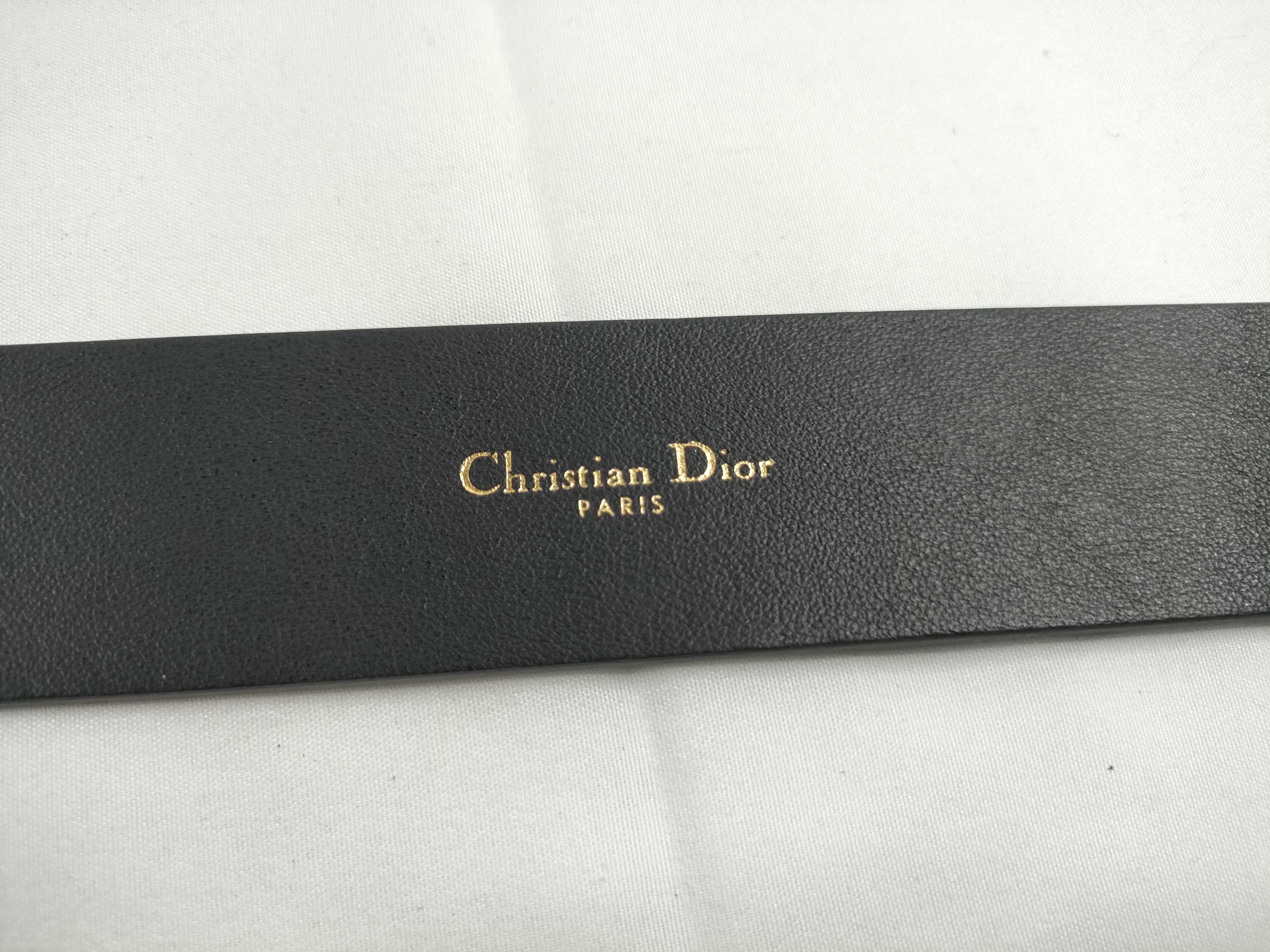 D-buckle belt, leather, black belt — view 6