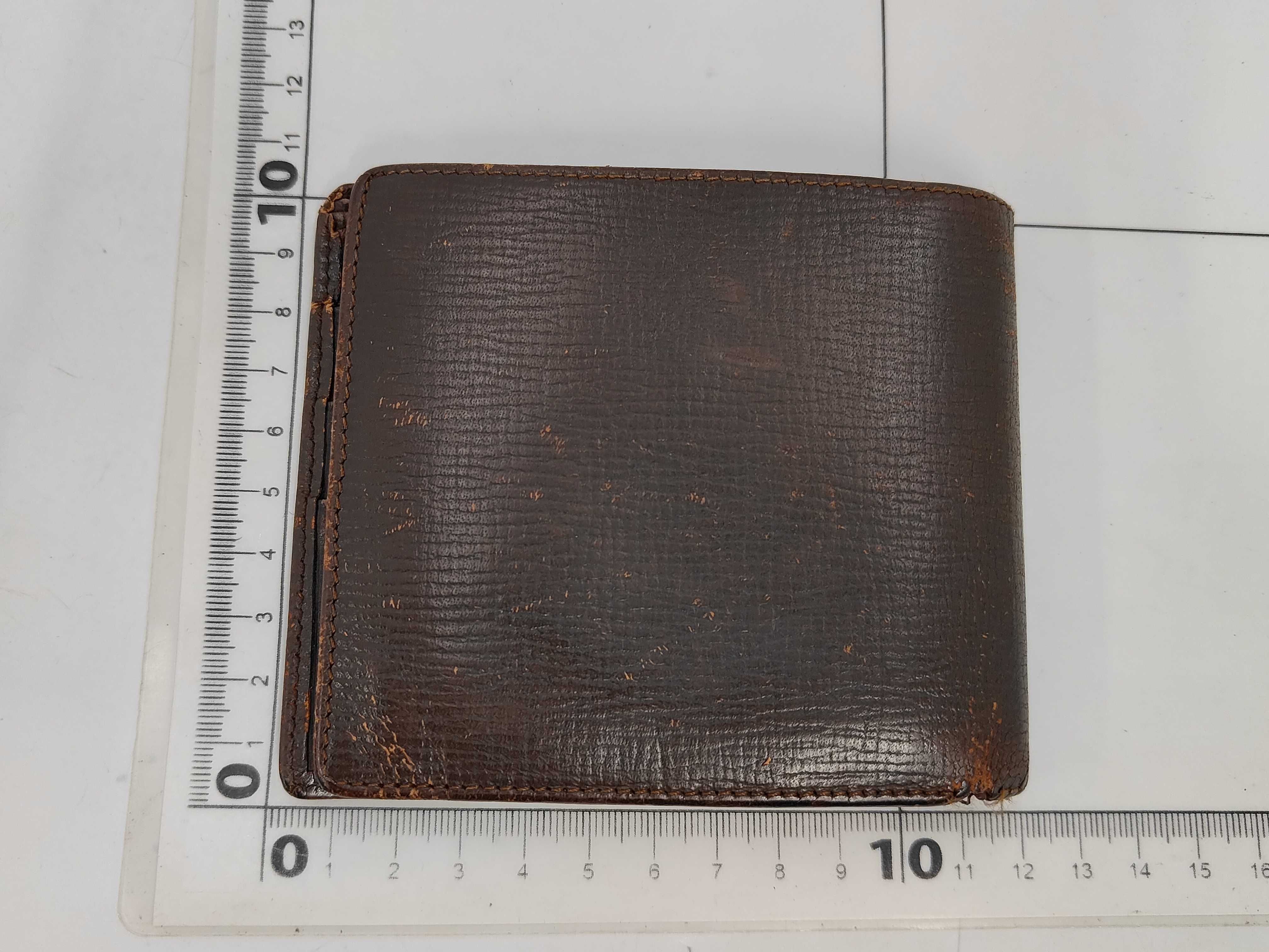 wallet — view 2