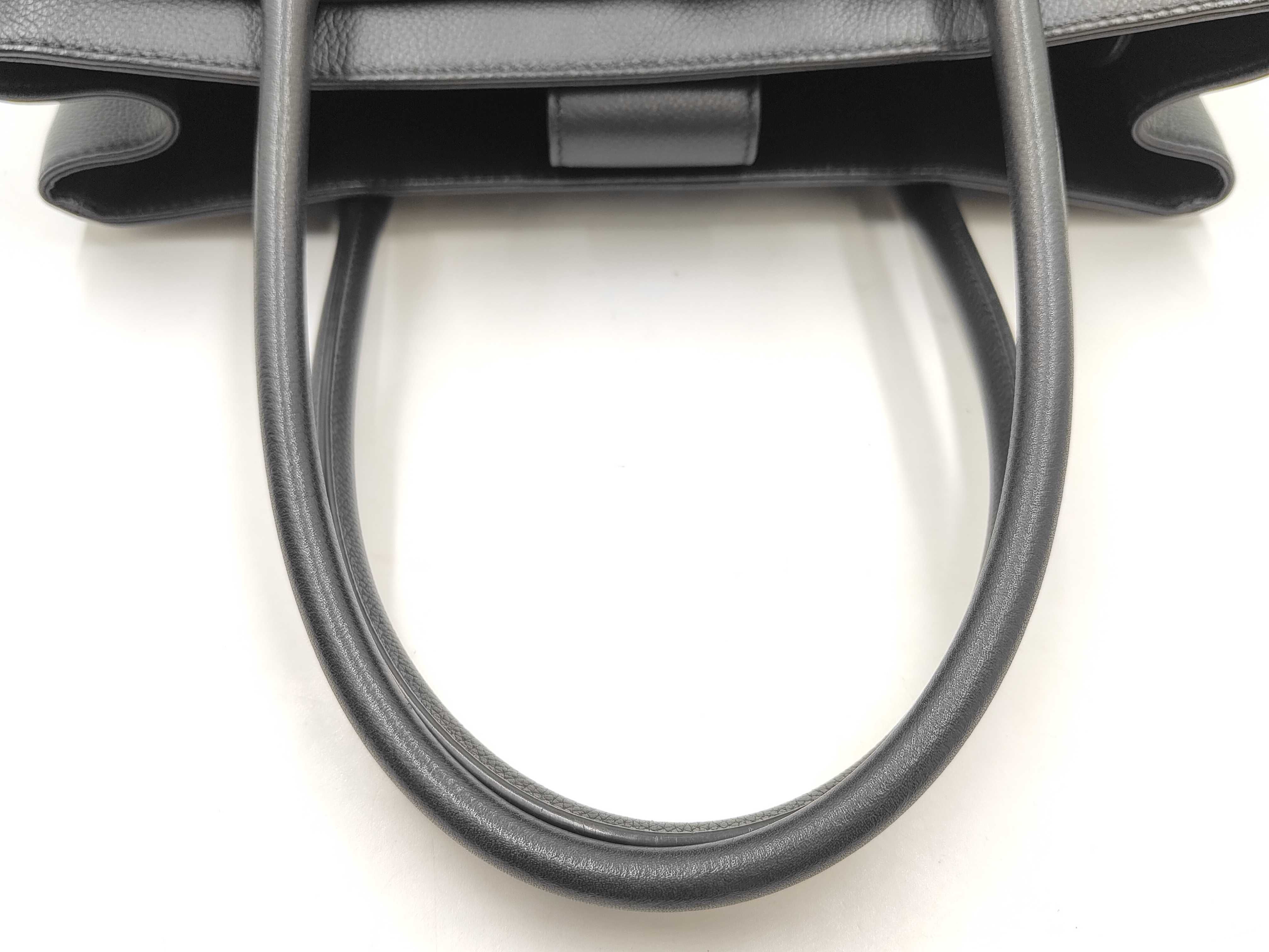 Executive Tote Bag, Black, with pouch and guarantee card, serial number in the 17th range. — view 3