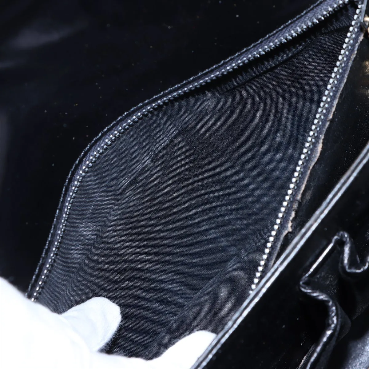 Carriage Metal Leather Shoulder Bag Black — view 7