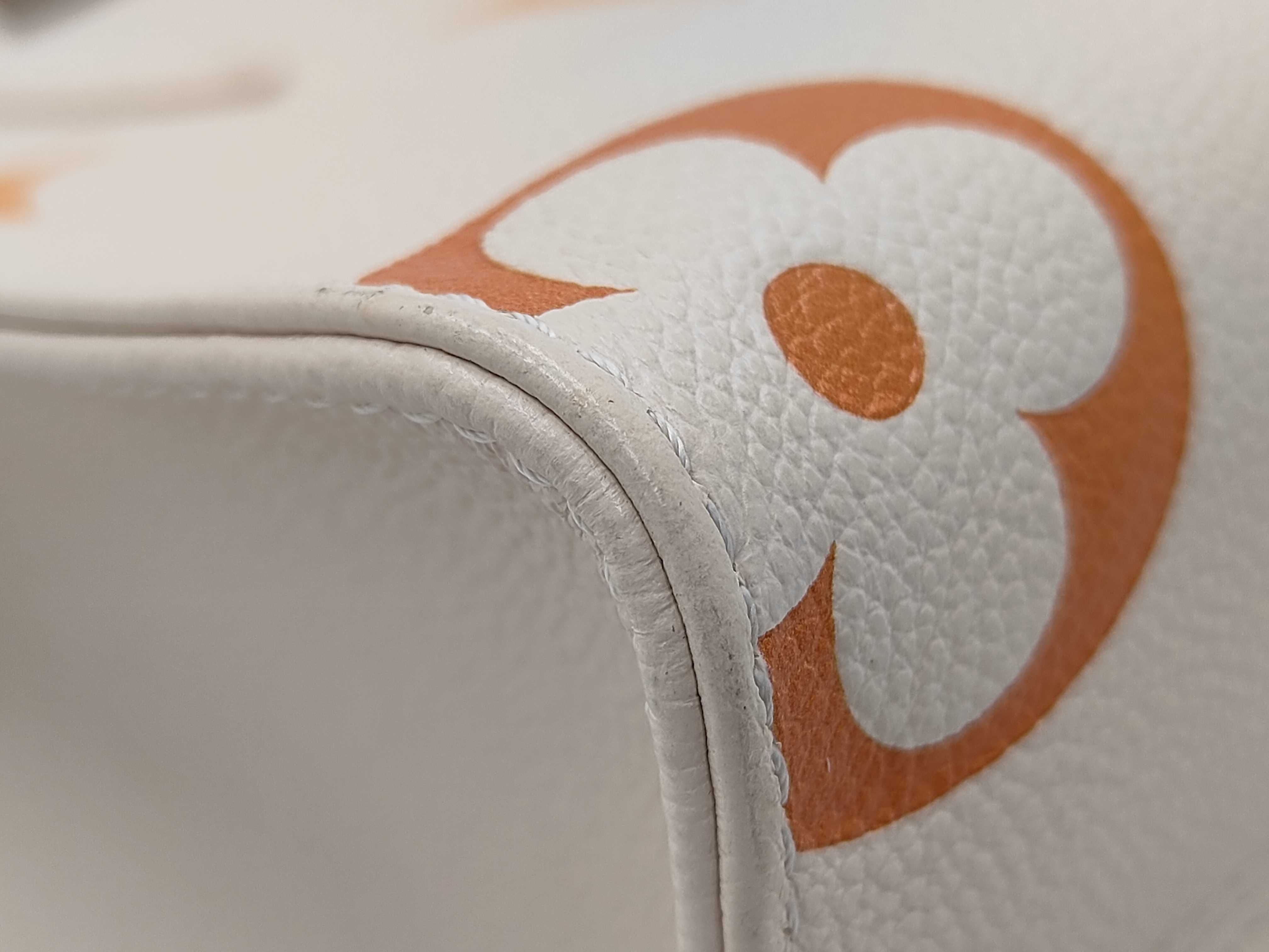 Monogram OnTheGo PM 2-Way Handbag — view 4