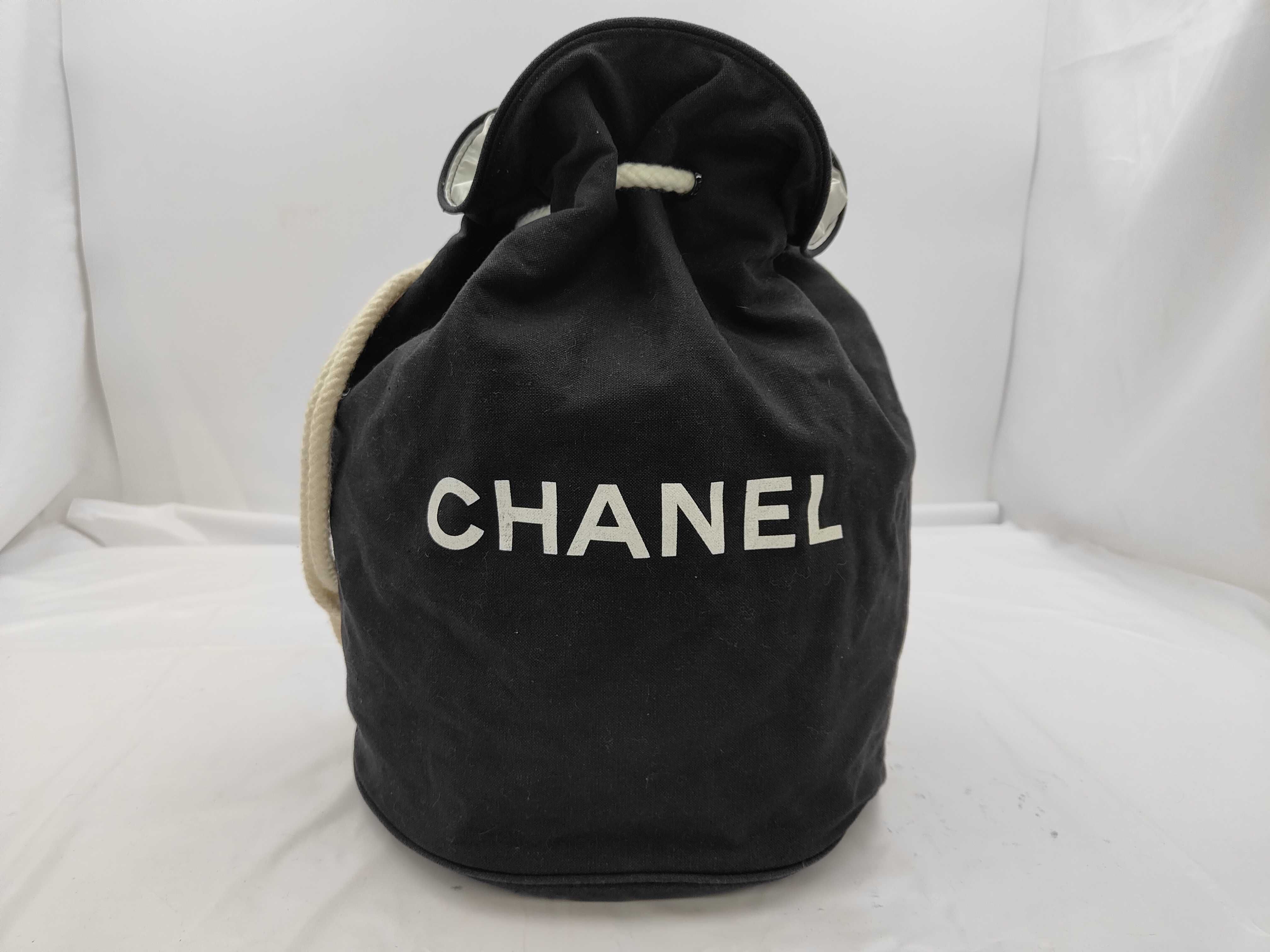drawstring bag (novelty item)