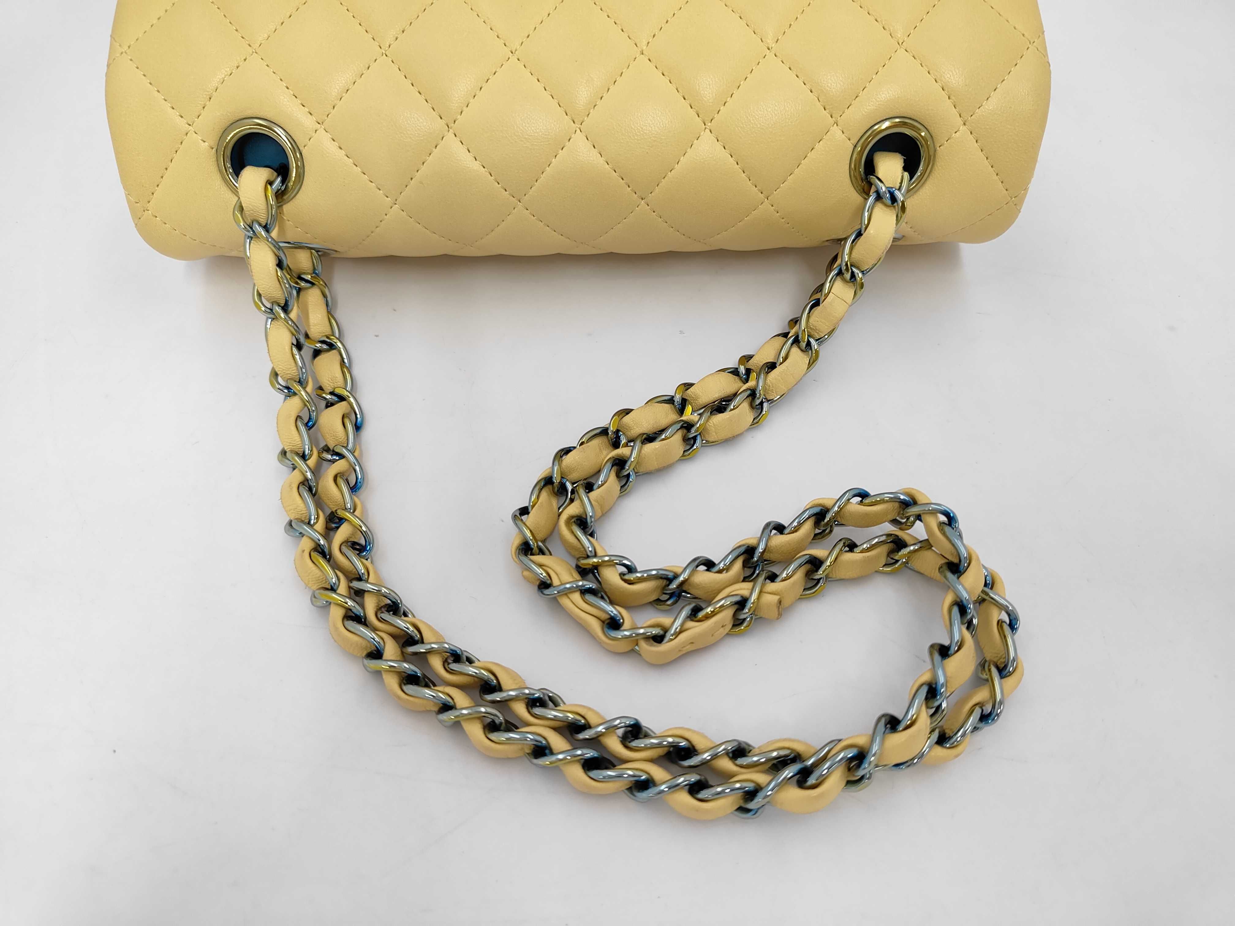 Matelassé 23 Double Flap Double Chain Lambskin Shoulder Bag — view 5