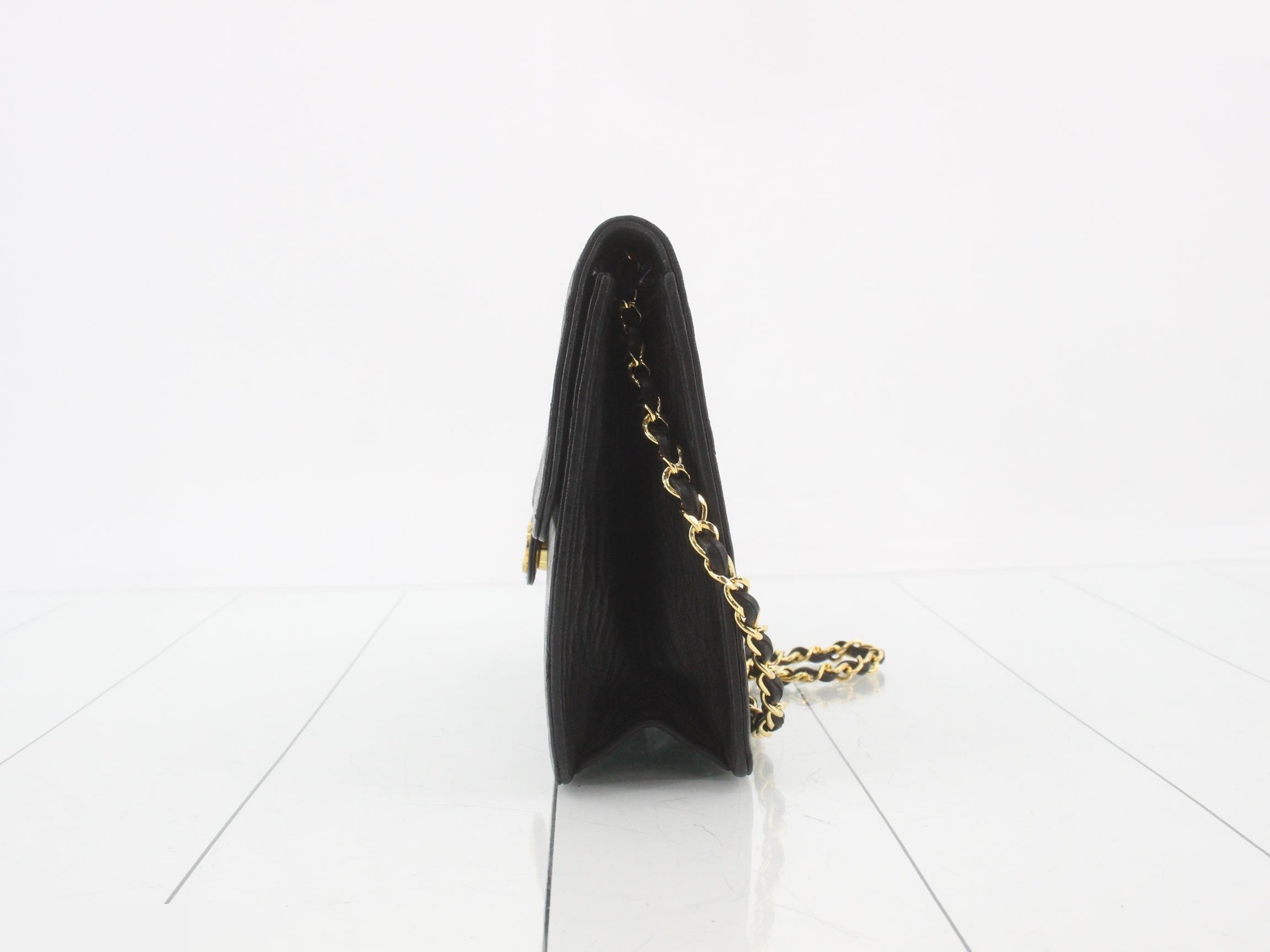 Matelassé (bag) - Shoulder bag — view 3