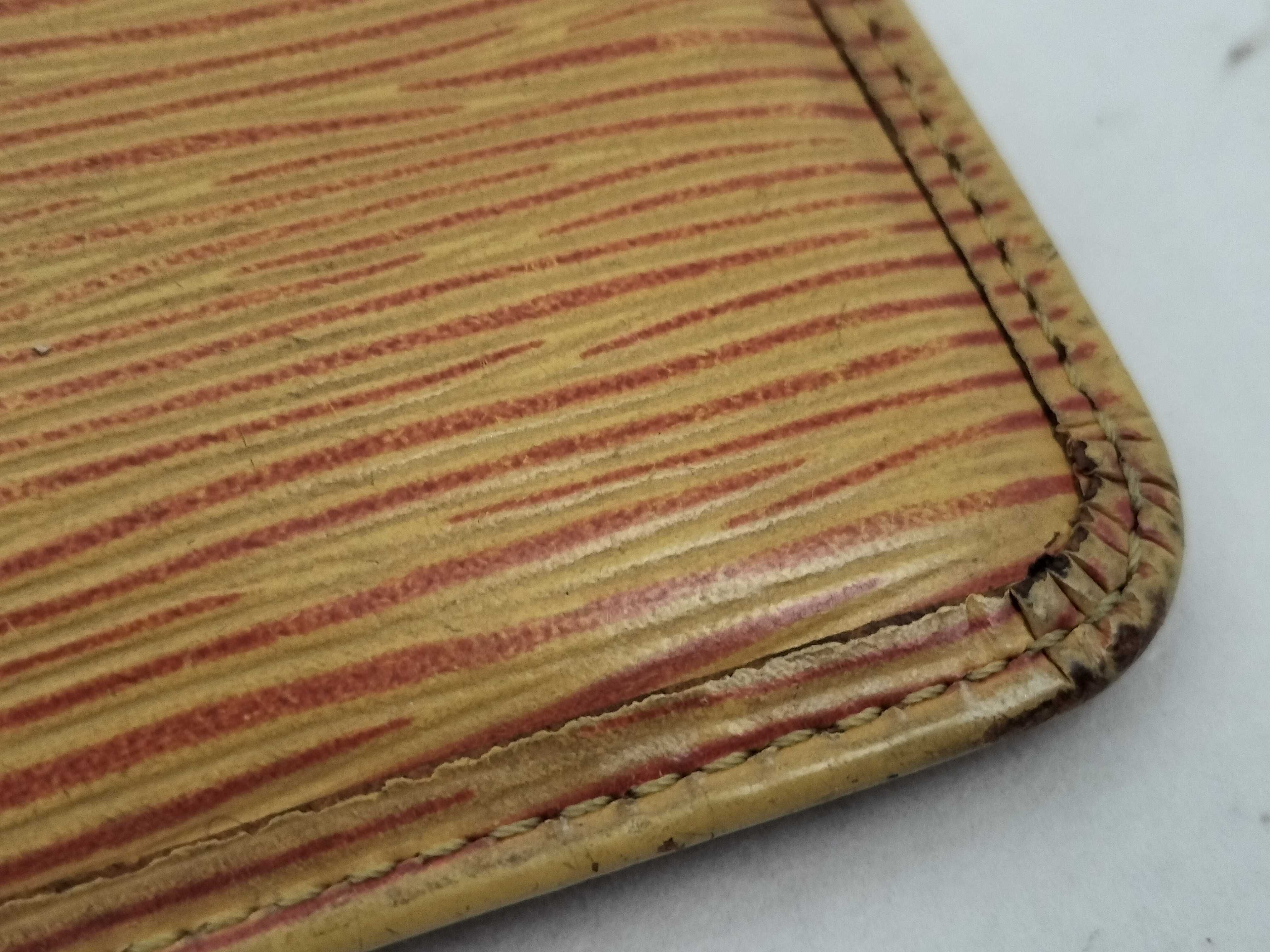 Epi Pochette Cleat Coin Case Coin Purse MI09*3 M63809 Coin Case — view 15