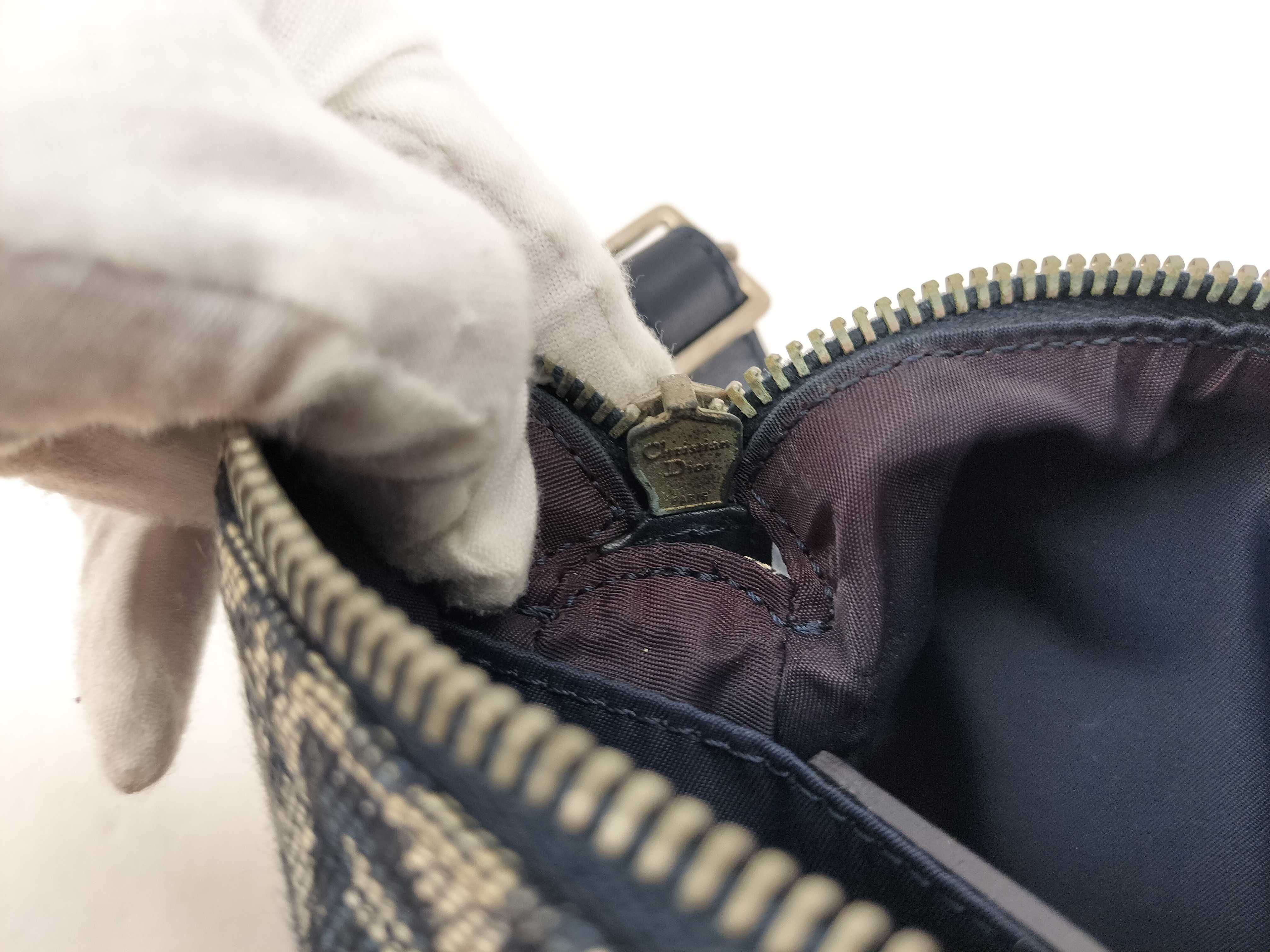 Trotter logo hardware shoulder bag — view 14