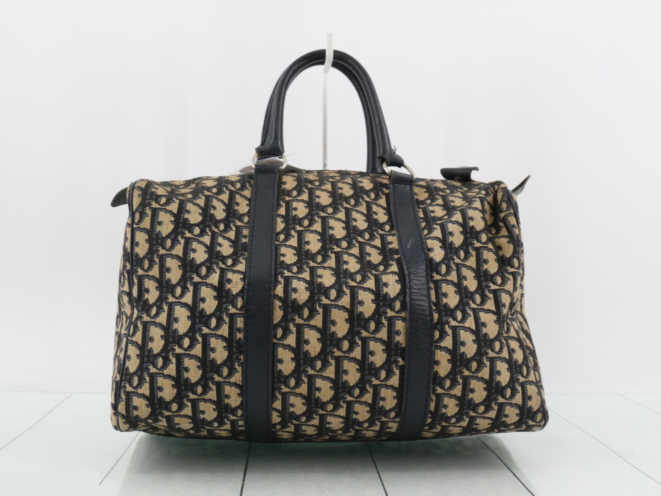 handbag — view 2