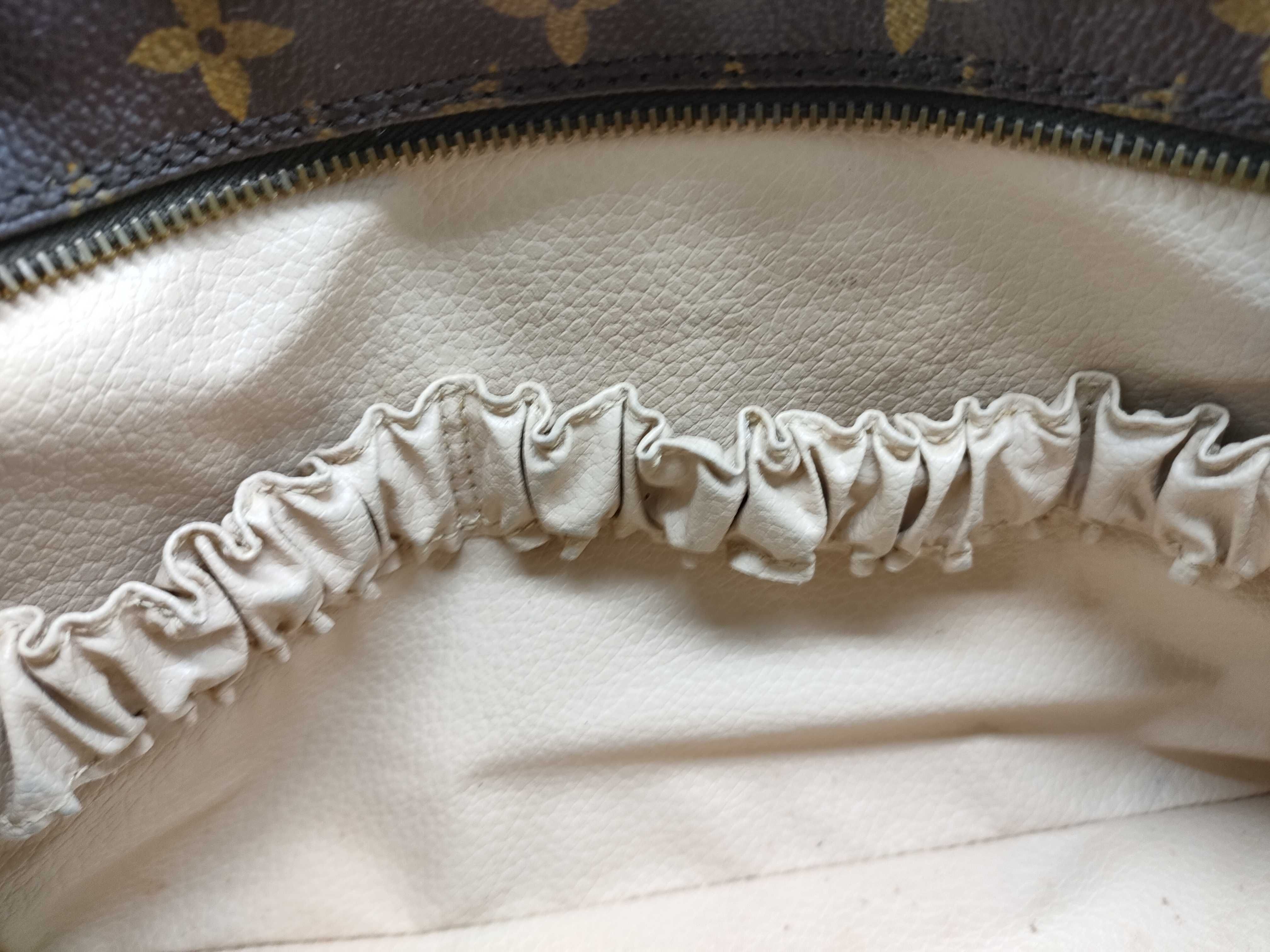 Monogram Louis Vuitton Monogram Trousse Toilette 28 Pouch — view 11
