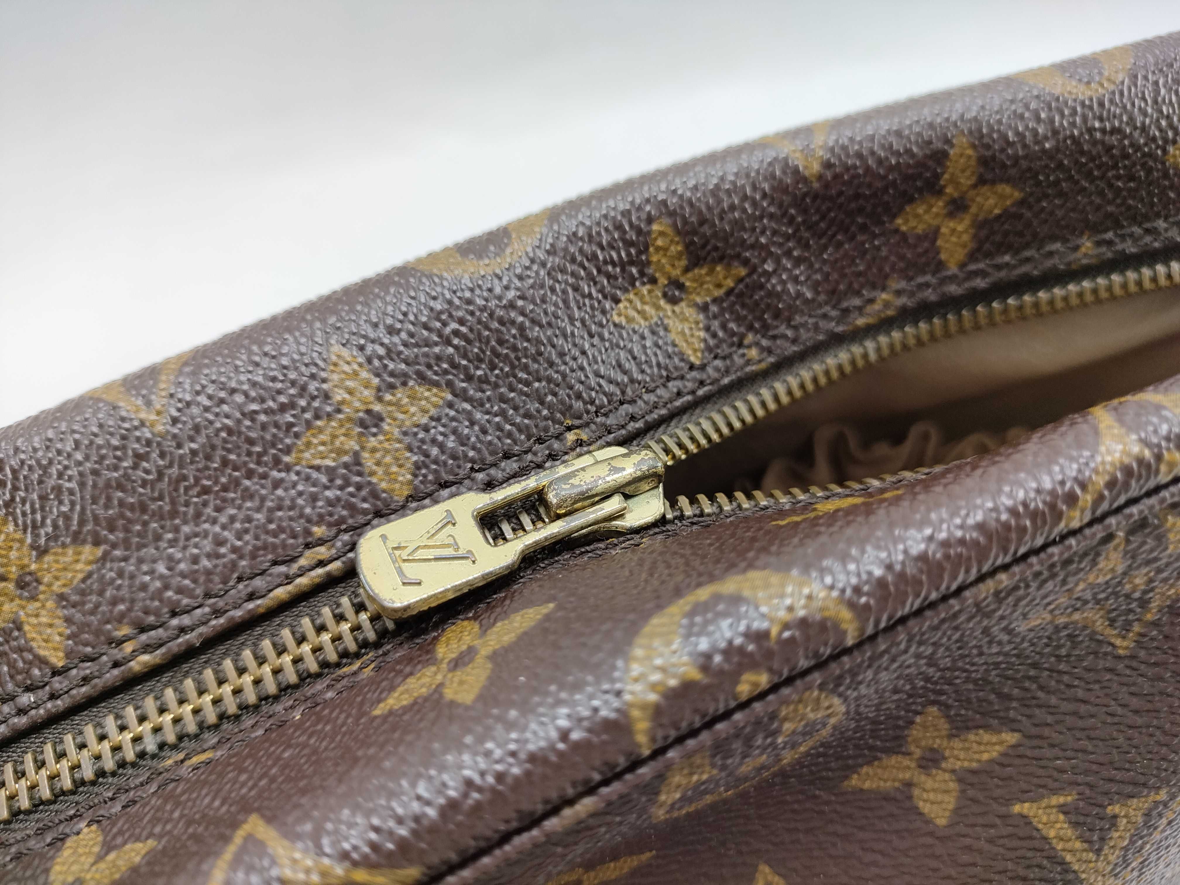 Monogram Louis Vuitton Monogram Trousse Toilette 28 Pouch — view 12