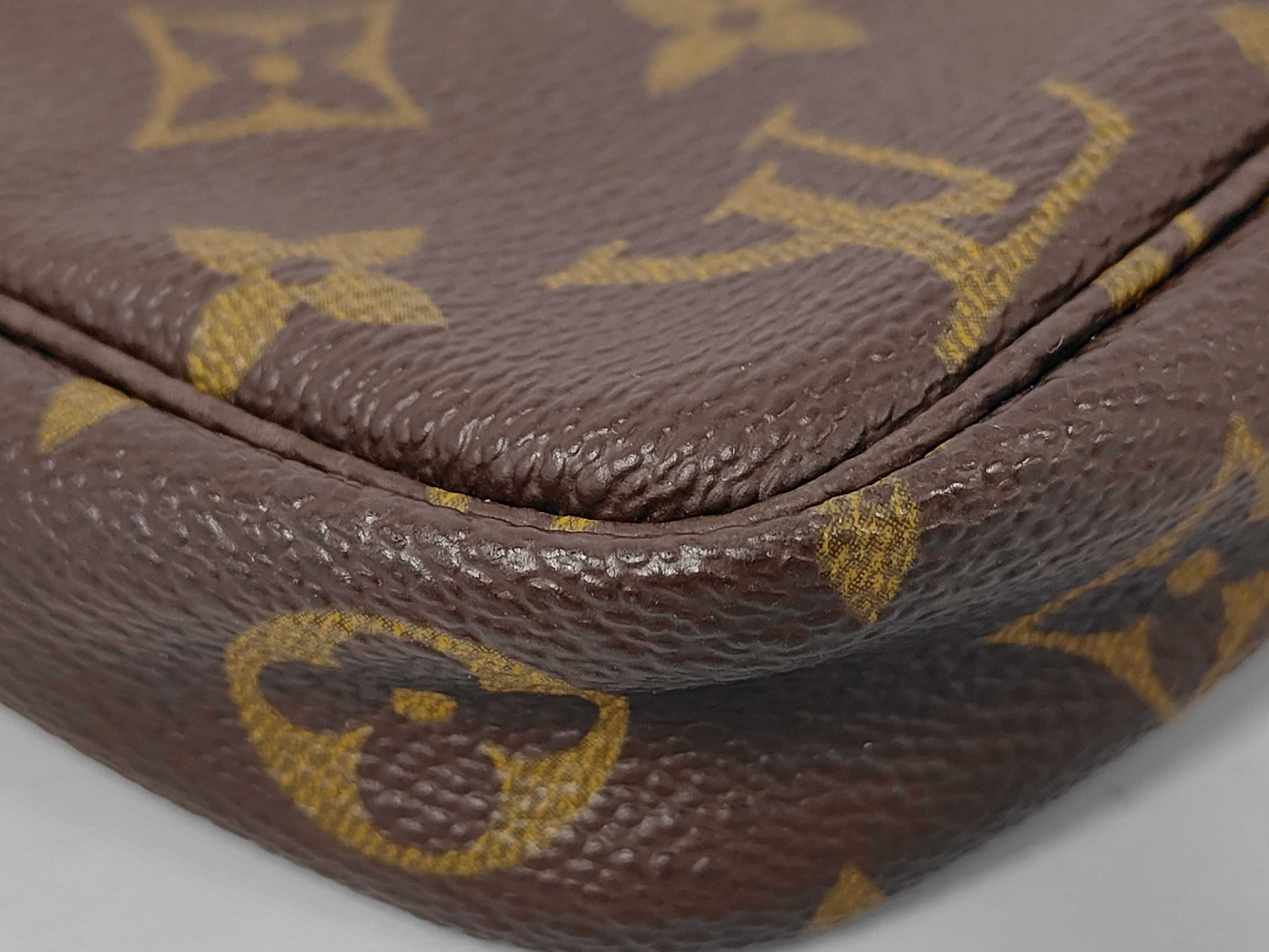 Monogram Pochette Accessoires M51980 Handbag — view 7