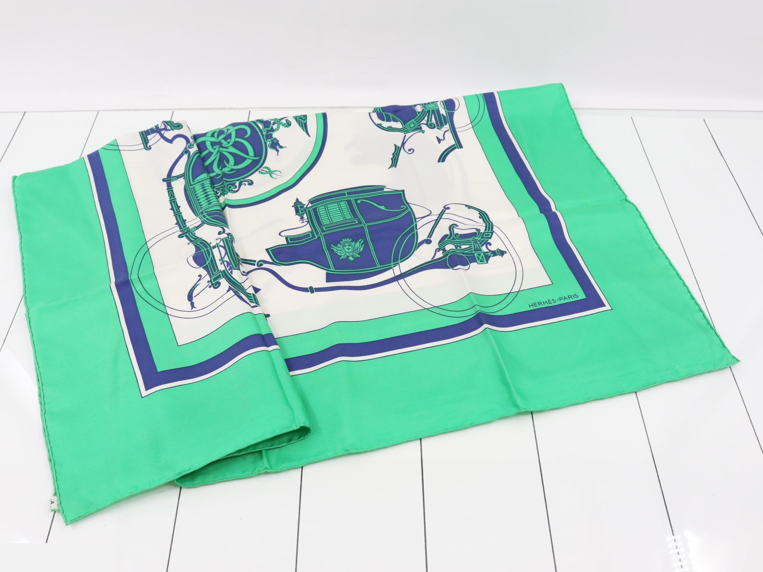 Carre 90 Scarf — view 3