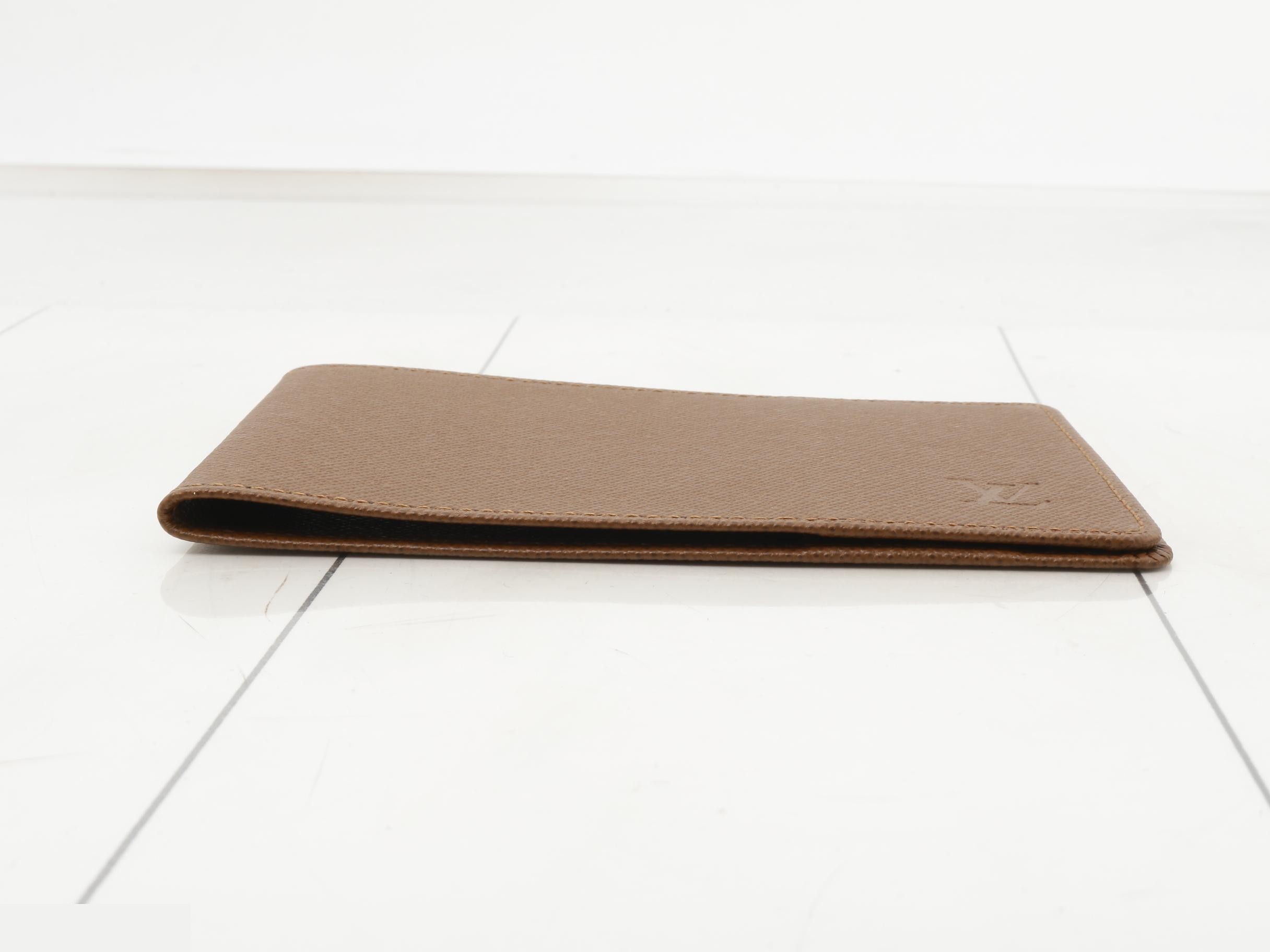 Ticket case — view 3