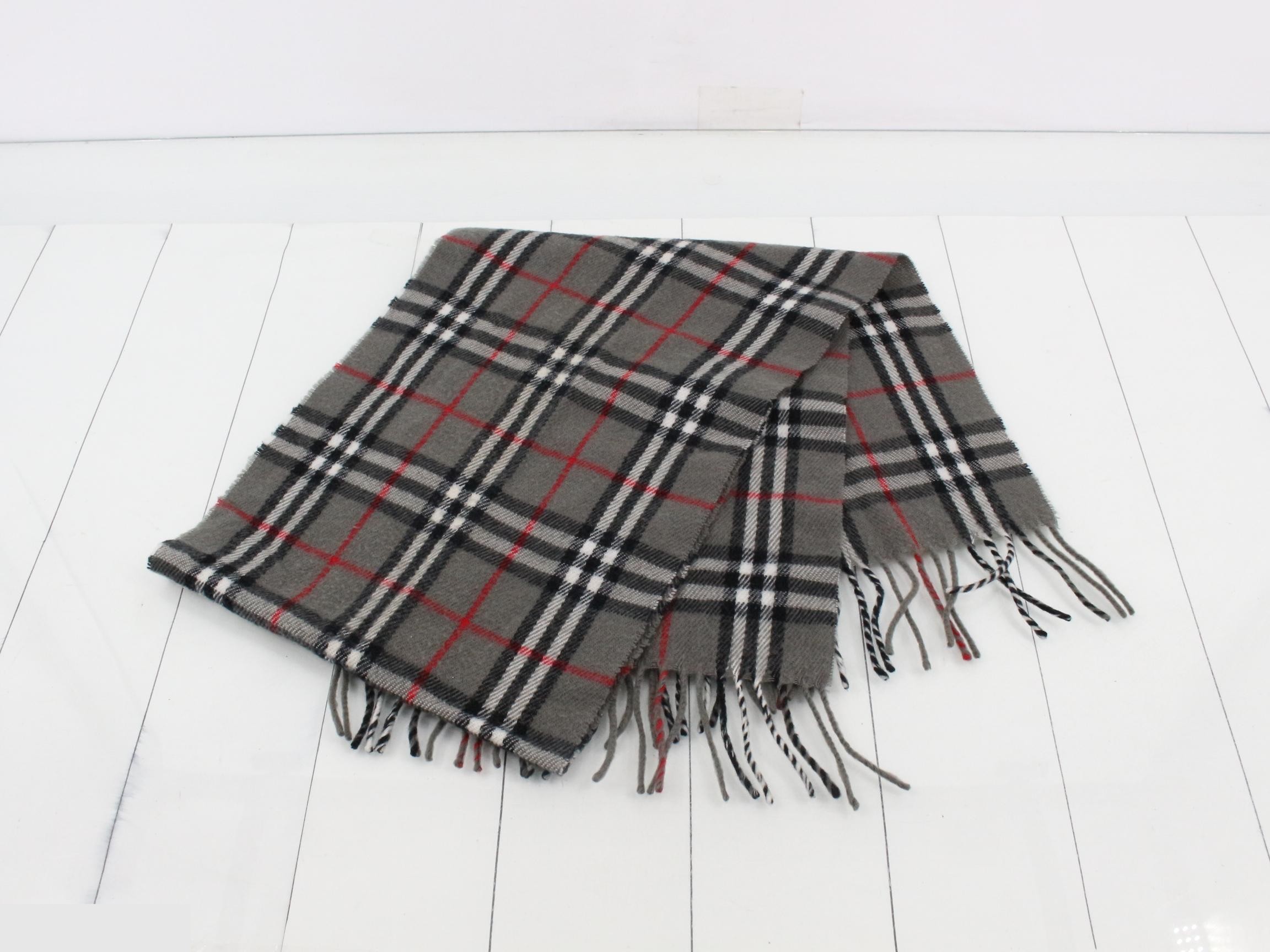 Other lines: Small items, accessories, and scarves — view 3